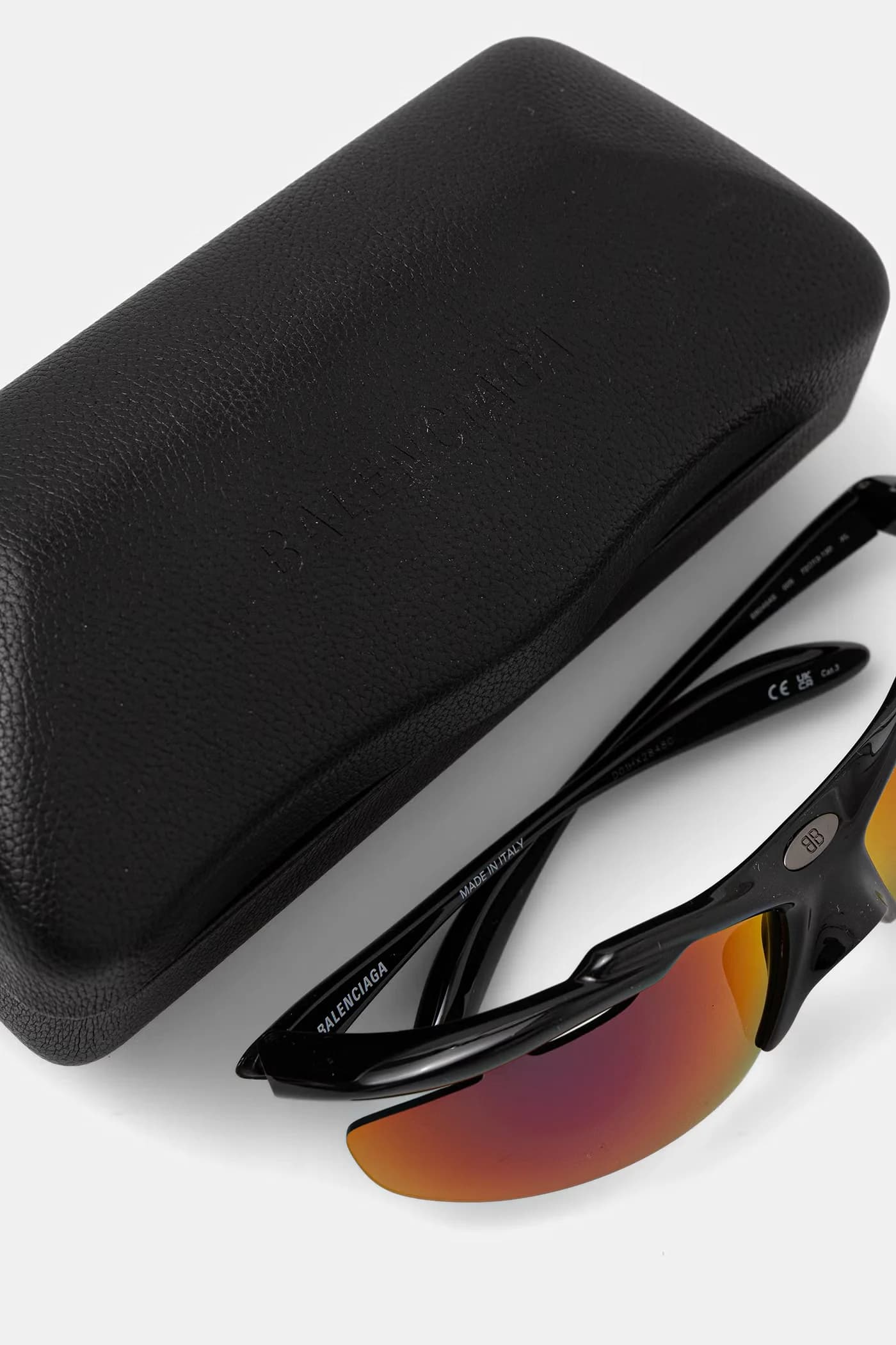 Солнцезащитные очки - фото 7