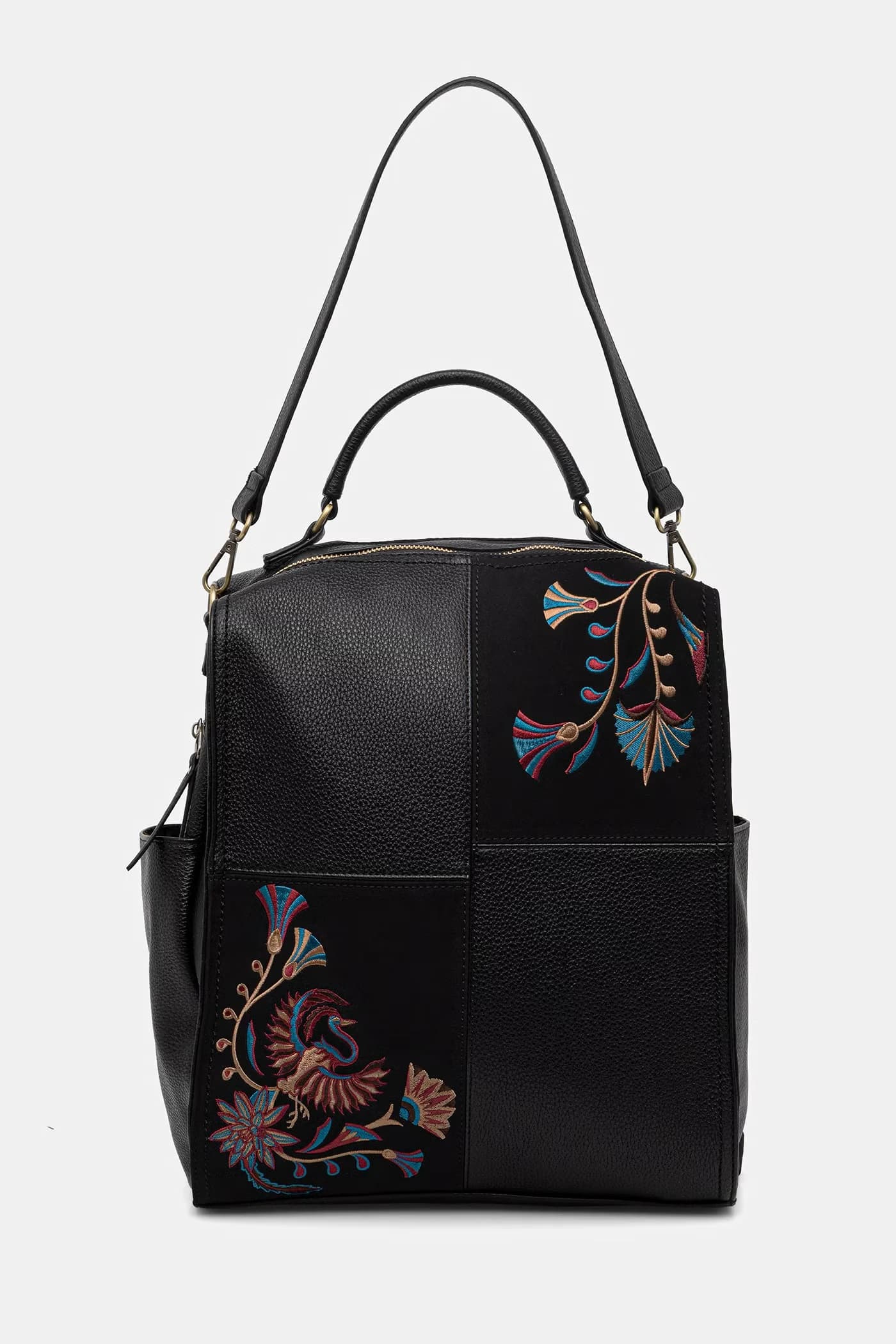 Женский рюкзак из искусственной кожи.