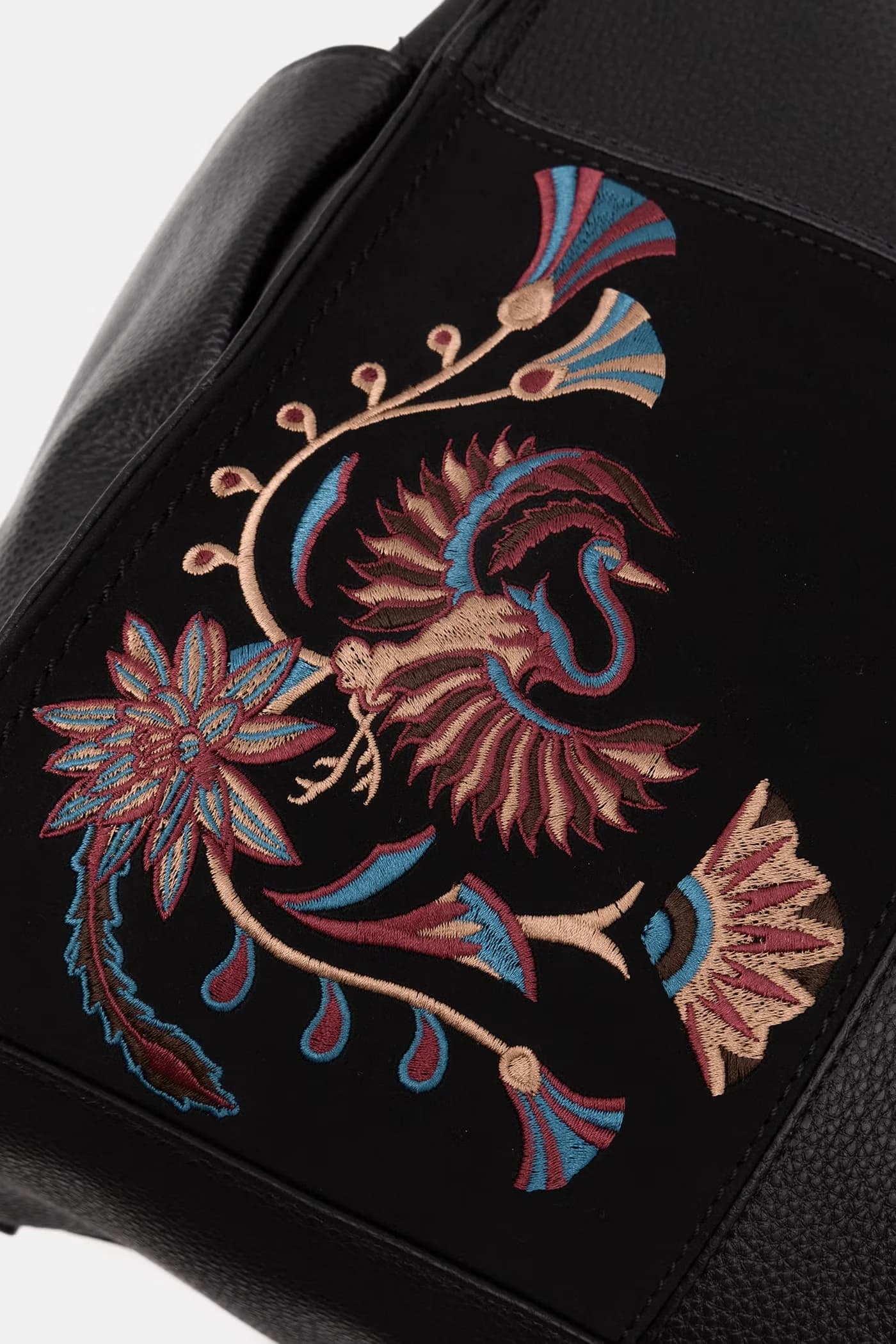 Женский рюкзак из искусственной кожи. - фото 7