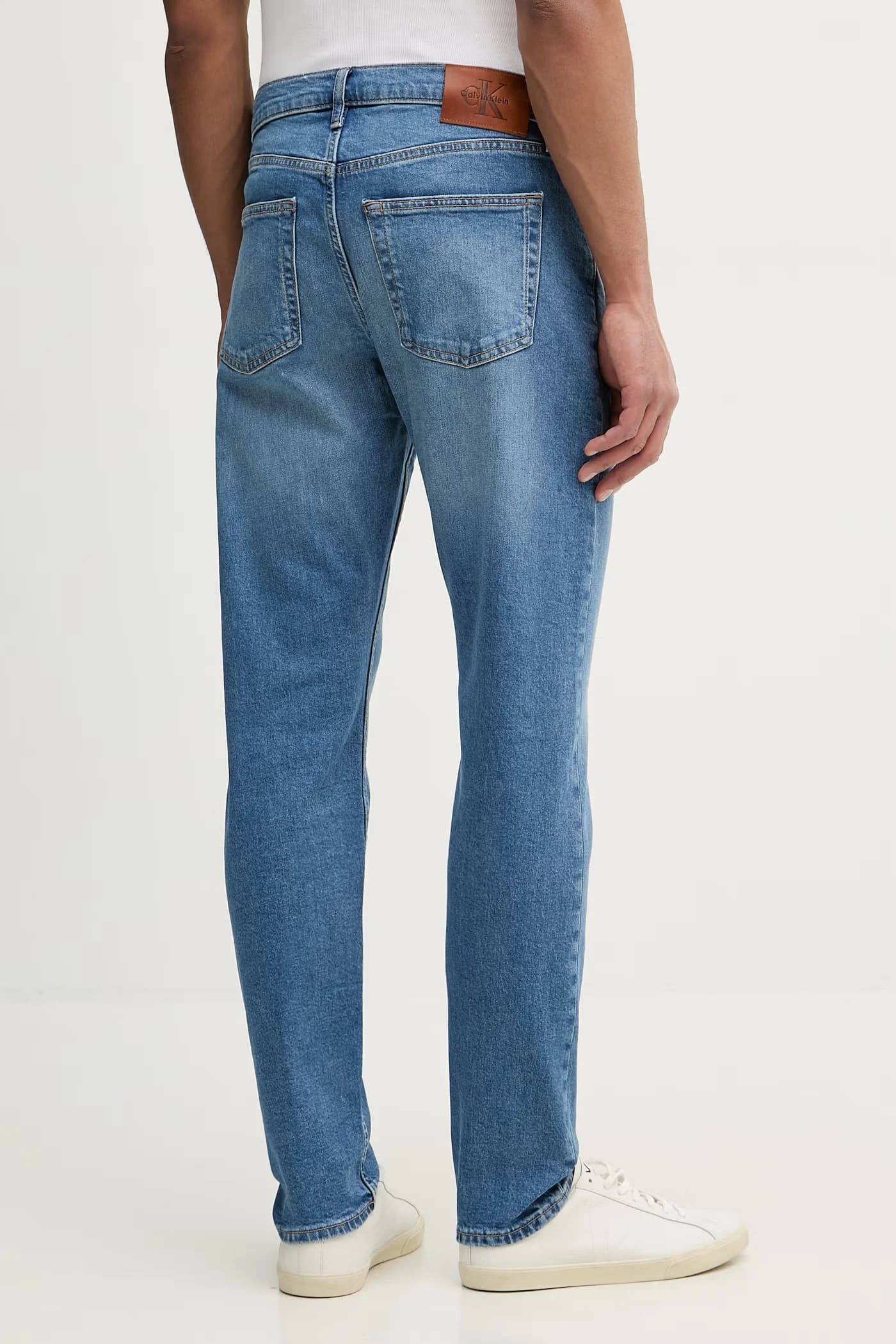 Мужские джинсы свободного кроя - фото 3