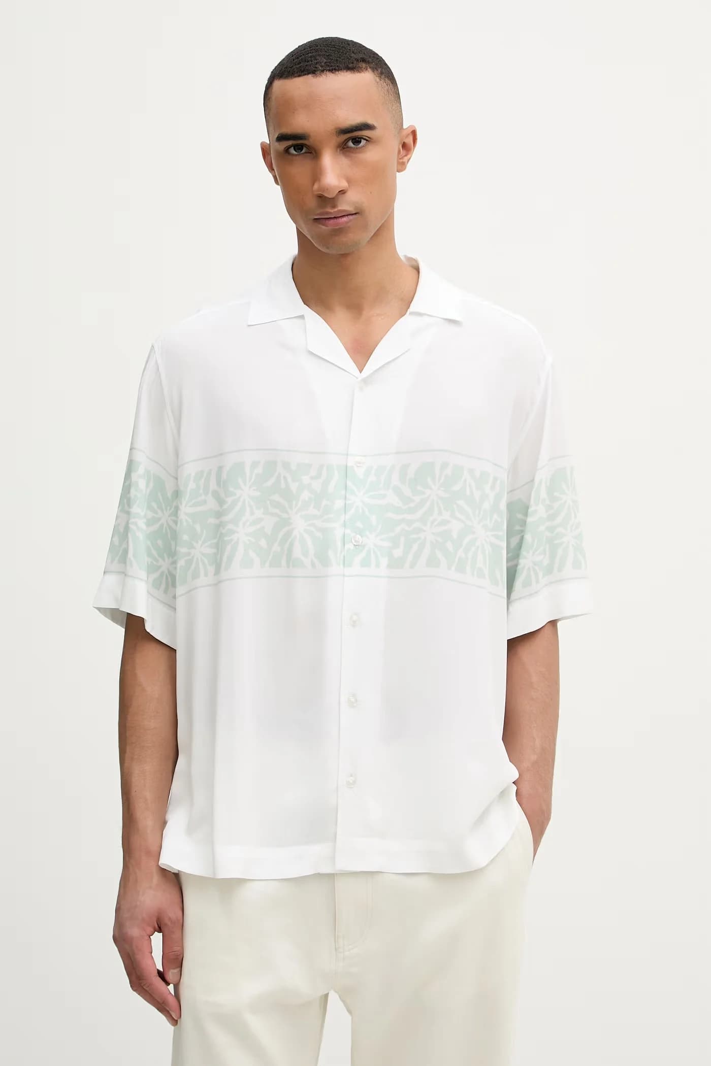 Мужская рубашка из вискозы