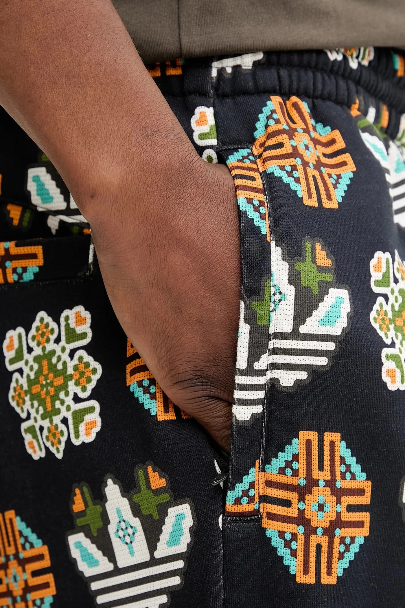 Спортивные брюки Lo Tp с графическим рисунком - фото 7