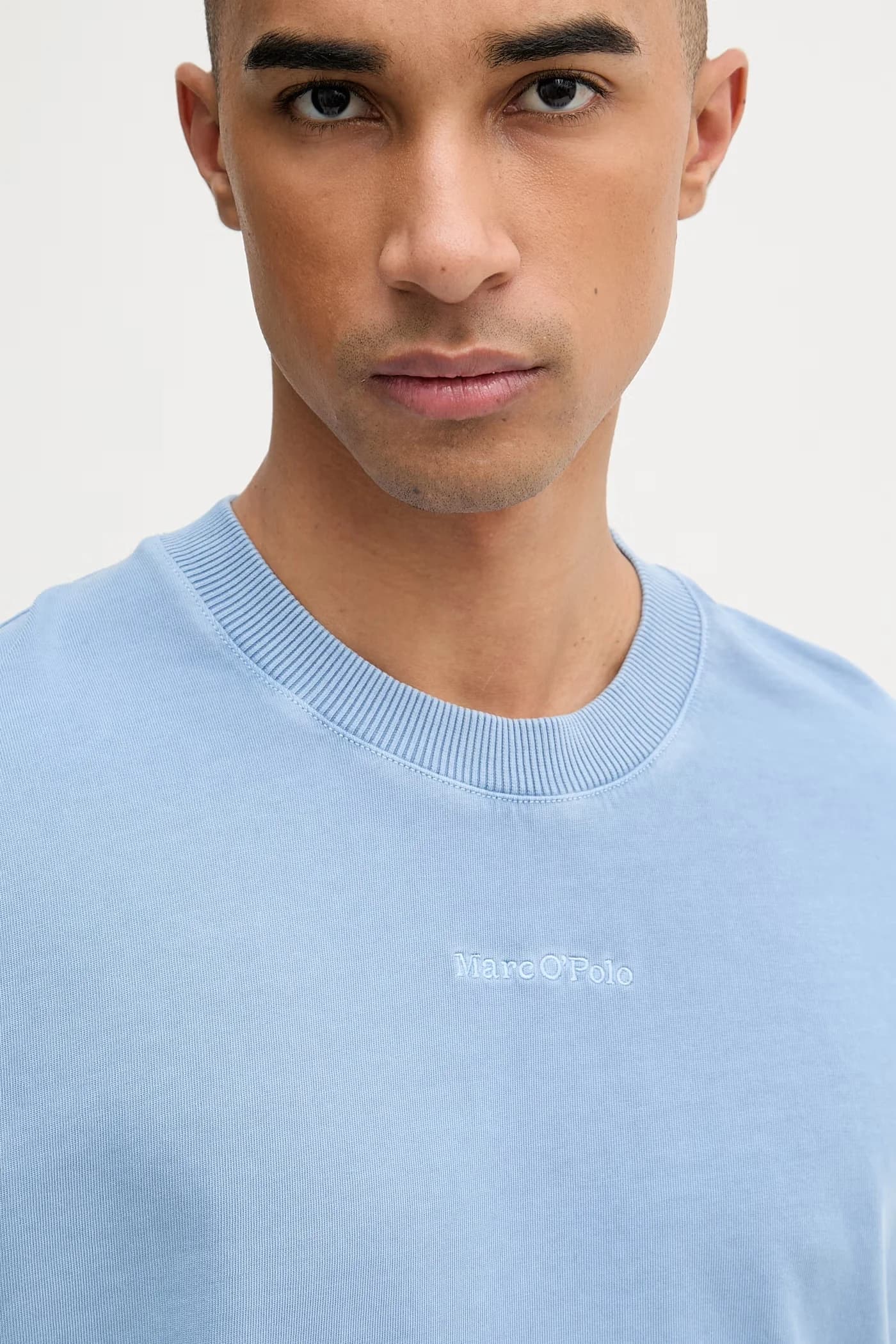 Базовая мужская хлопковая футболка - фото 4