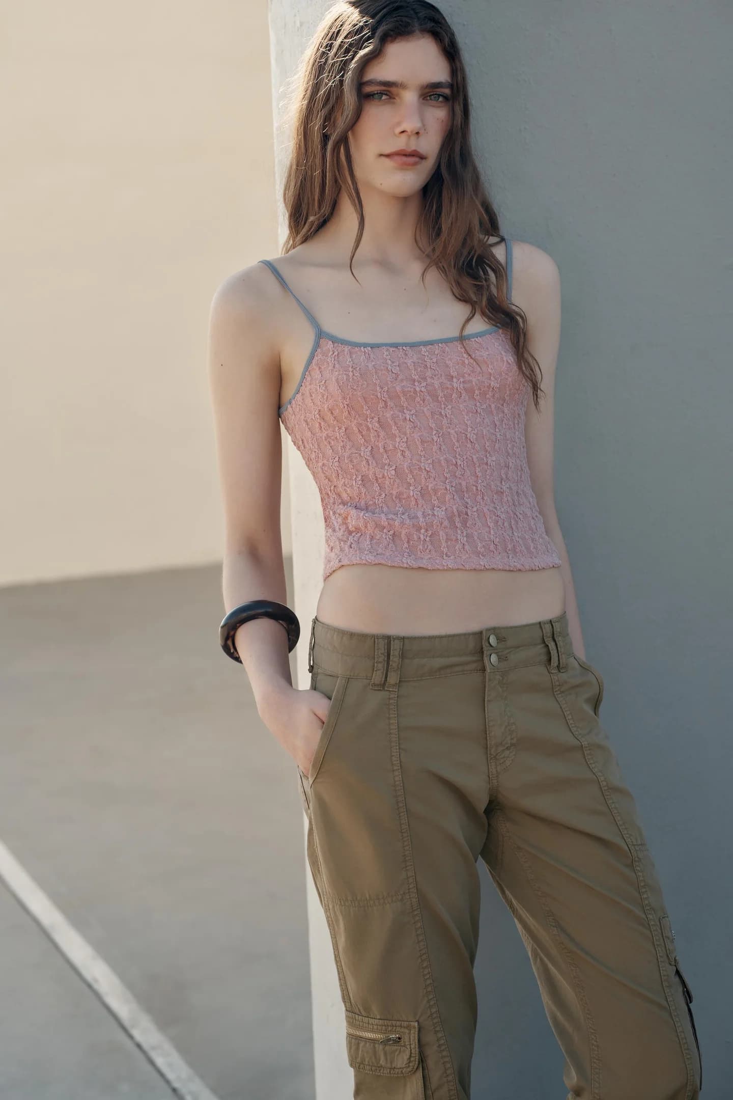 ТОП НА СТРЯПКАХ С КРУЖЕВОМ