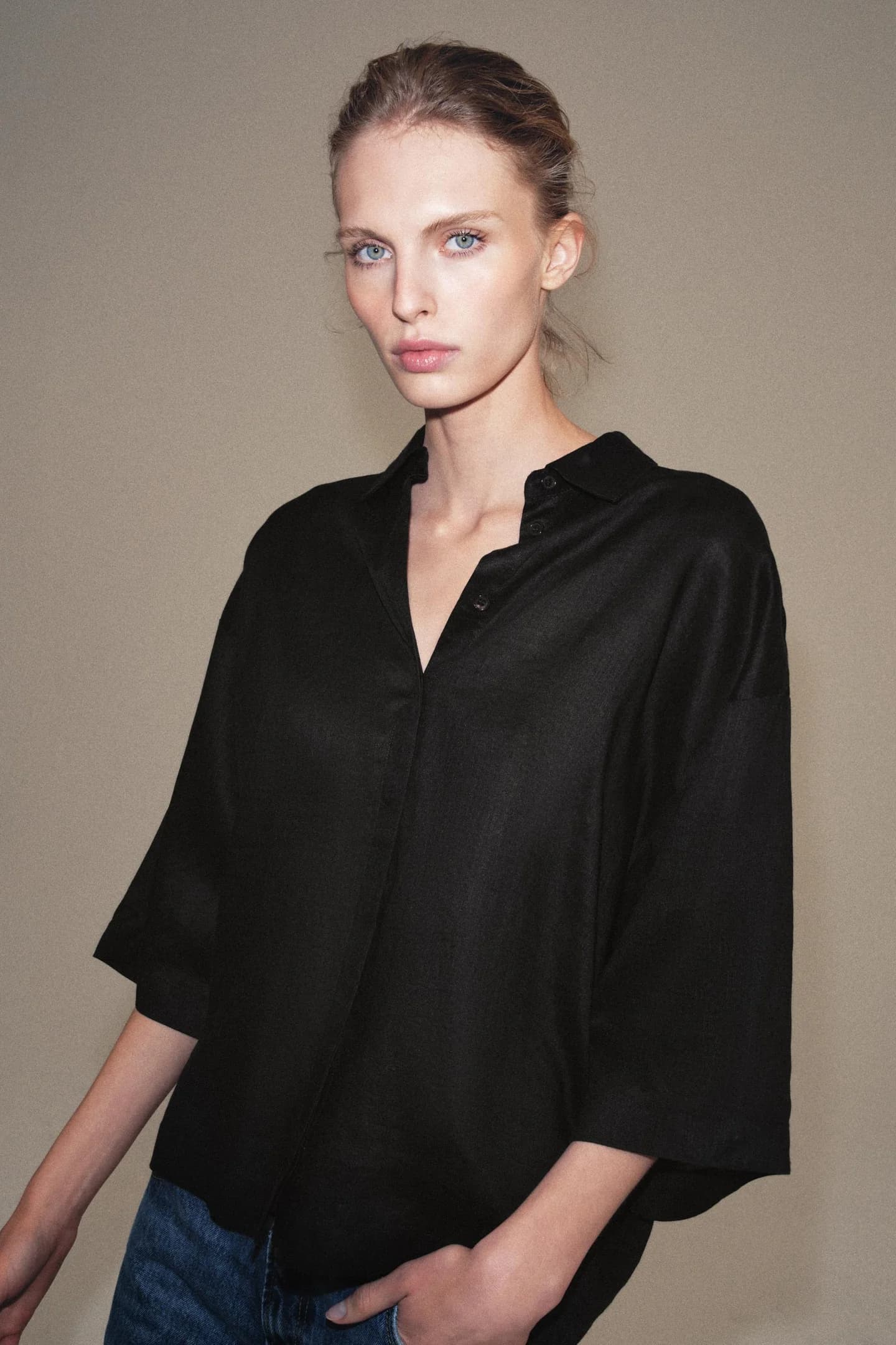 СВОБОДНАЯ РУБАШКА OVERSIZE ИЗ КОЛЛЕКЦИИ ZW - фото 4