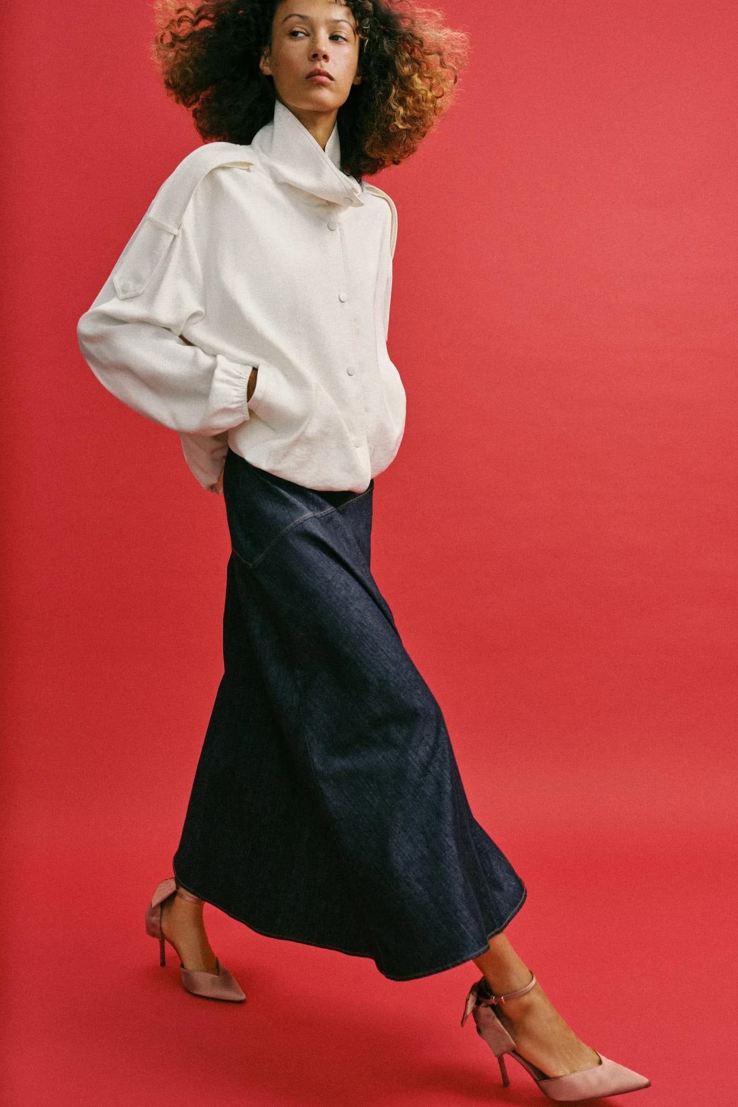 ТУФЛИ С АТЛАСНЫМ ЭФФЕКТОМ БАНТОМ - фото 4