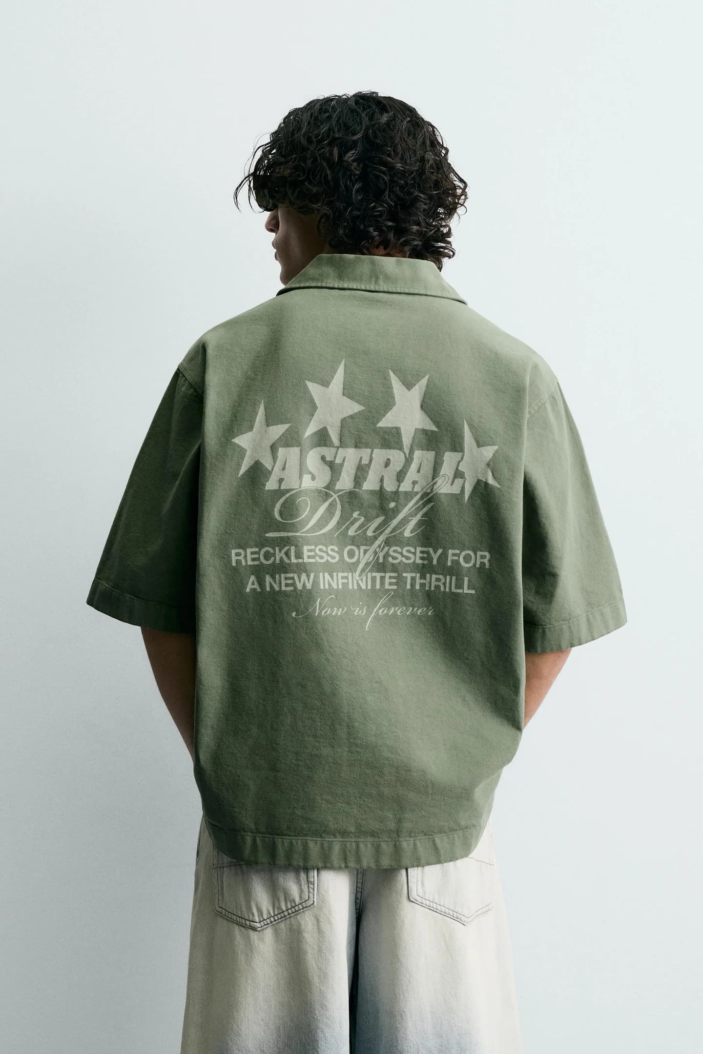 РУБАШКА С ПРИНТОМ С СТИРНЫМ ЭФФЕКТОМ - фото 4