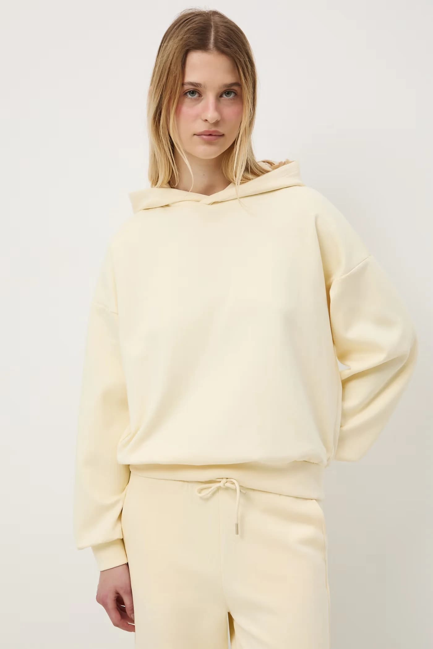 Женская толстовка с капюшоном