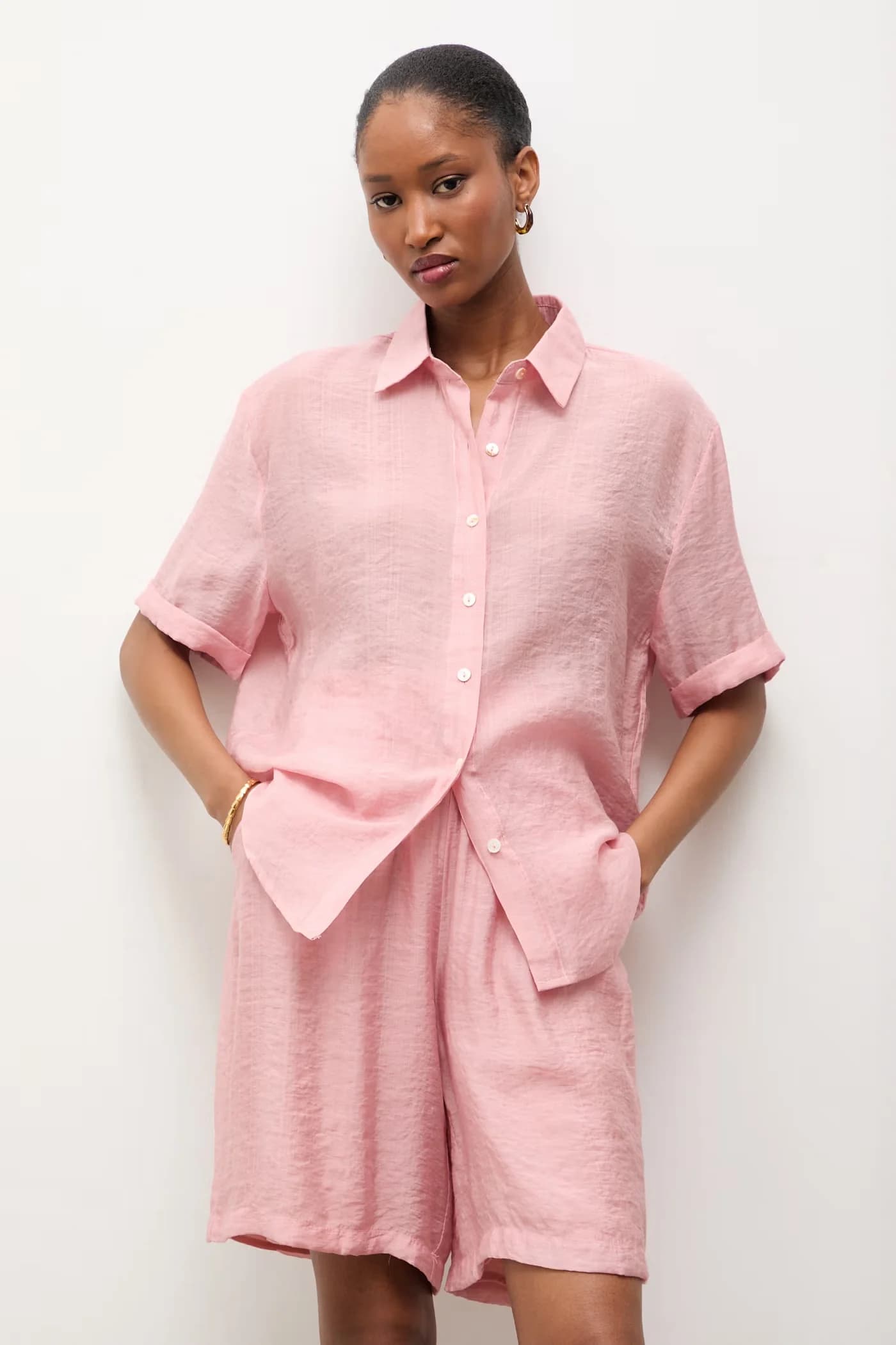 Рубашка и шорты - фото 1