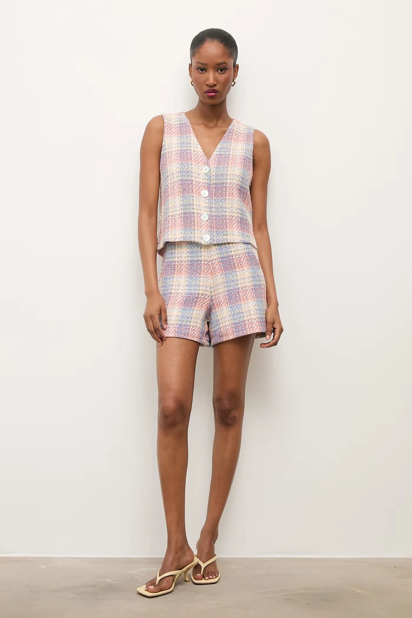 Женский однобортный жилет - фото 2