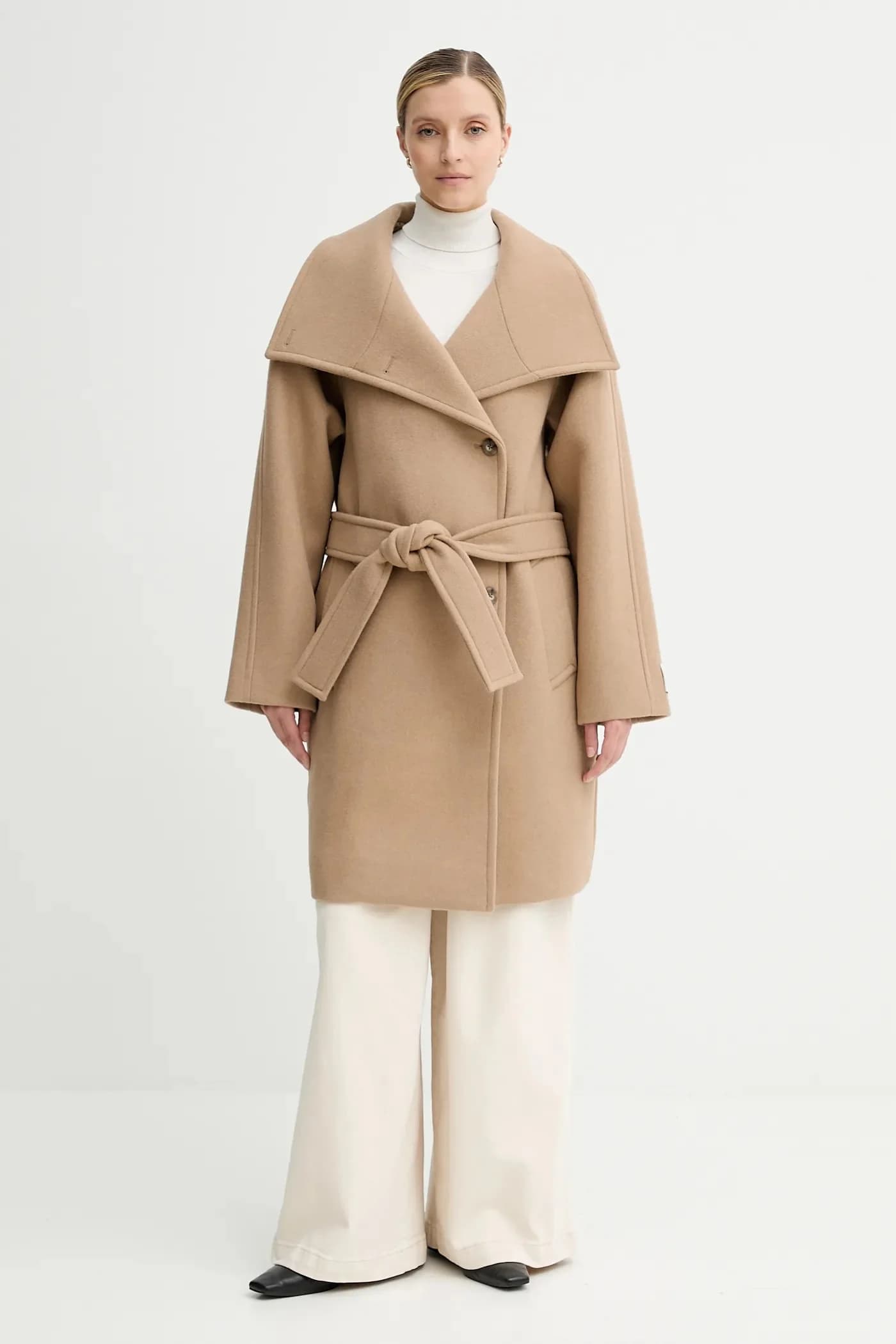 Шерстяное пальто