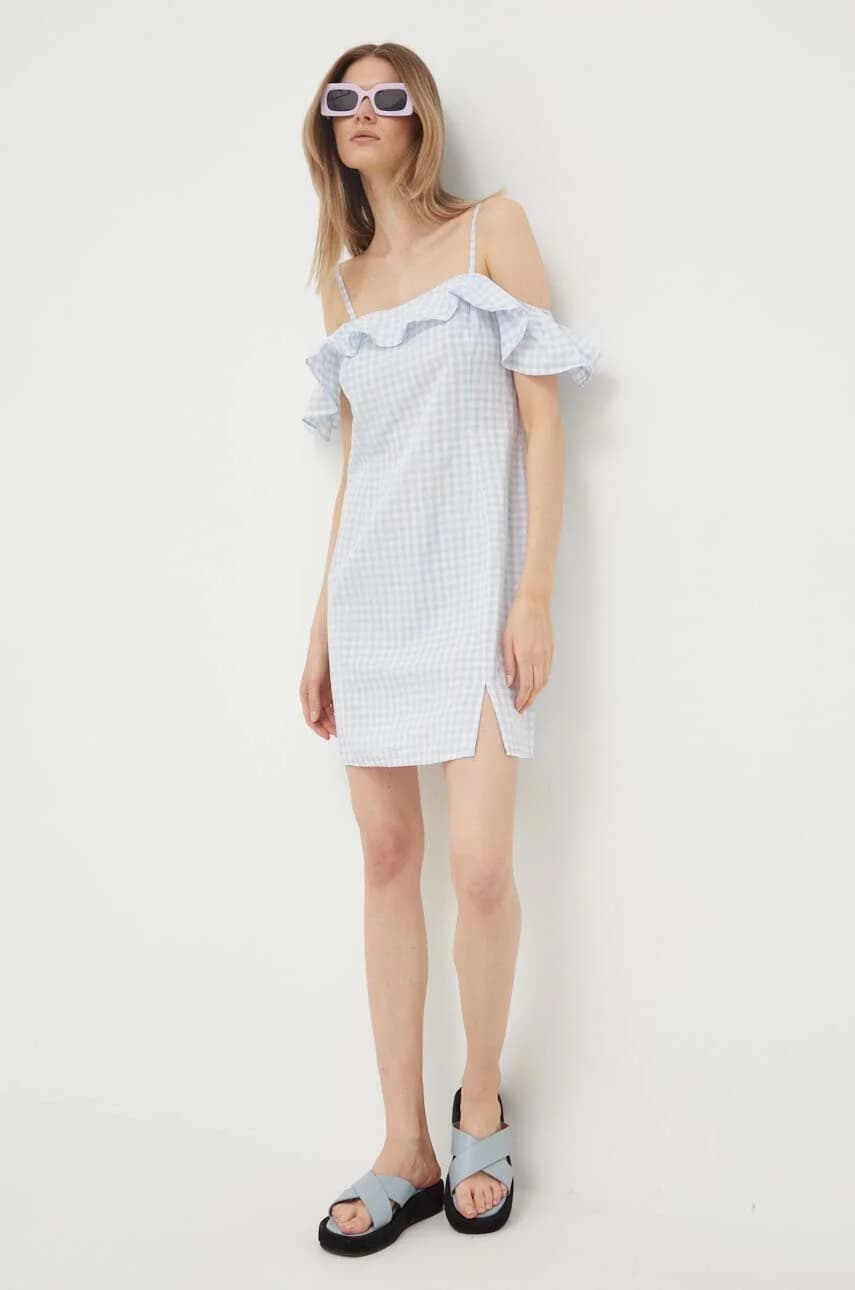 Платье из смесового льна