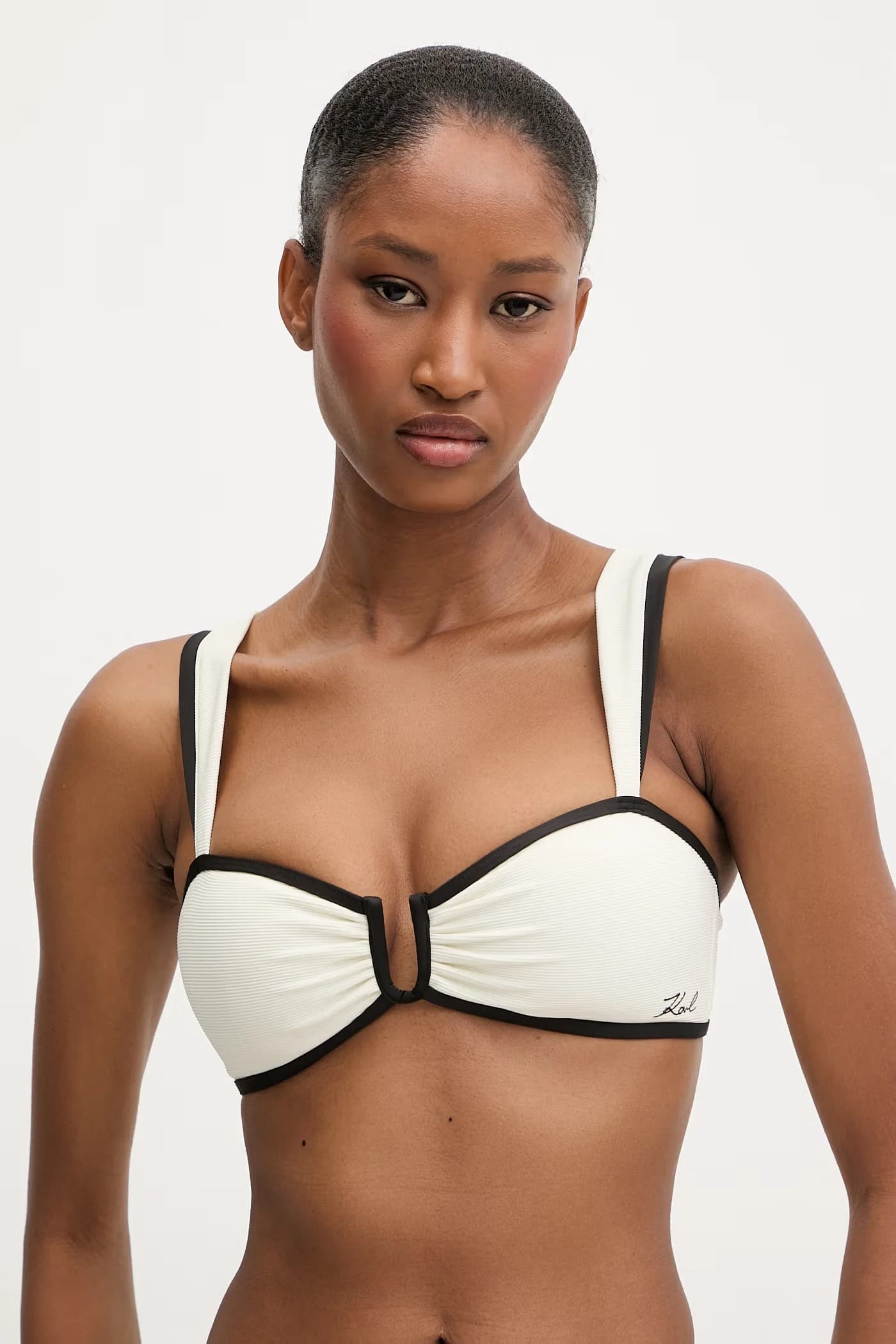 Женский бюстгальтер для плавания