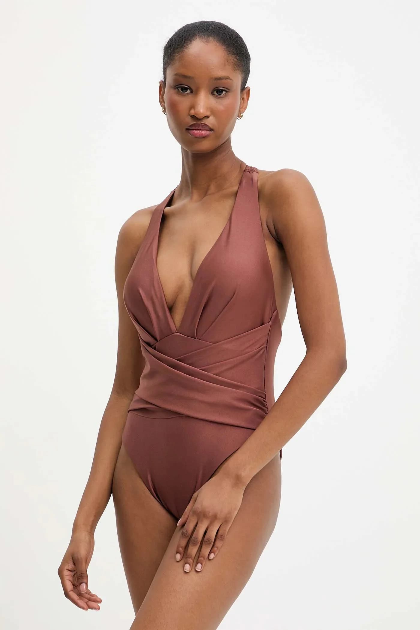 Цельный купальник