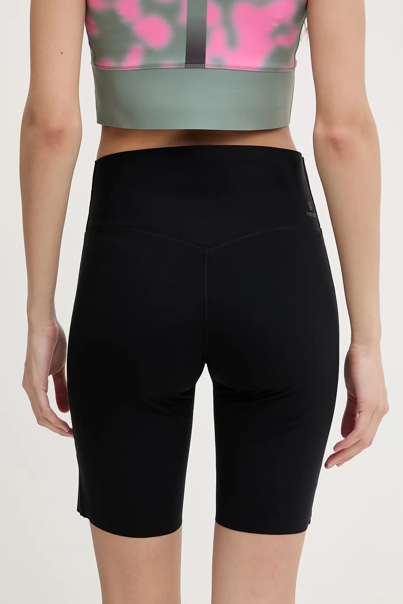 Женщины-велосипедистки CAMMI - фото 3