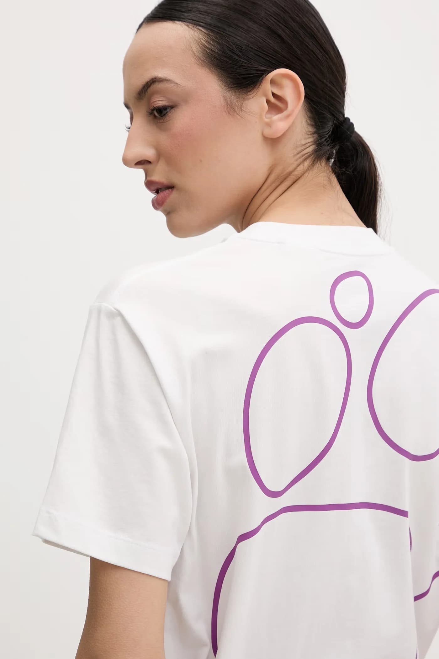 Женская хлопковая футболка Celebrate The Paw - фото 5