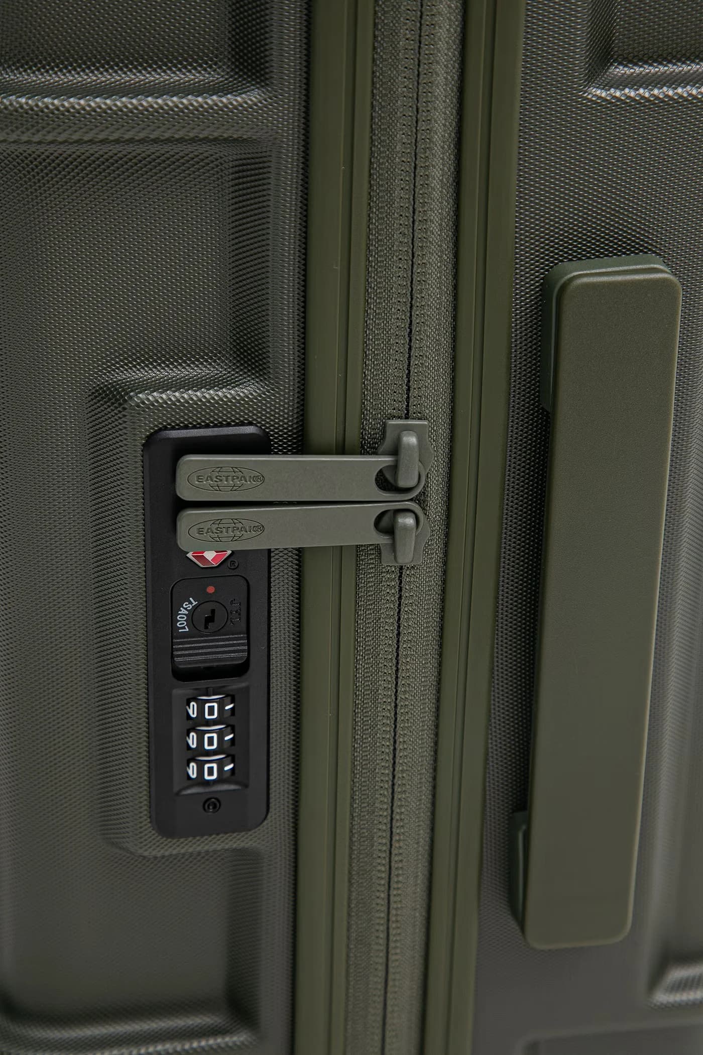 Чемодан RESIST'R ZIP CABIN - фото 4
