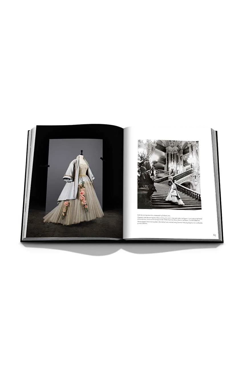 Книга Dior от Christian Dior Оливье Сайяра, английский - фото 5