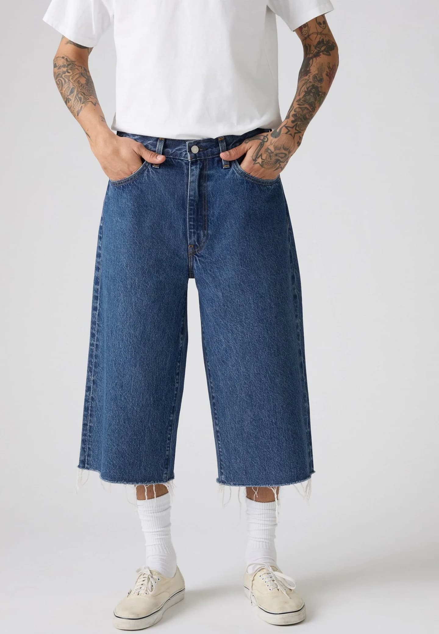 Джинсы свободного покроя - фото 1