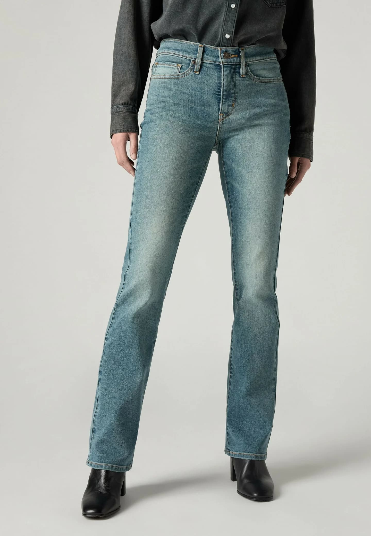 Джинсы Bootcut - фото 1
