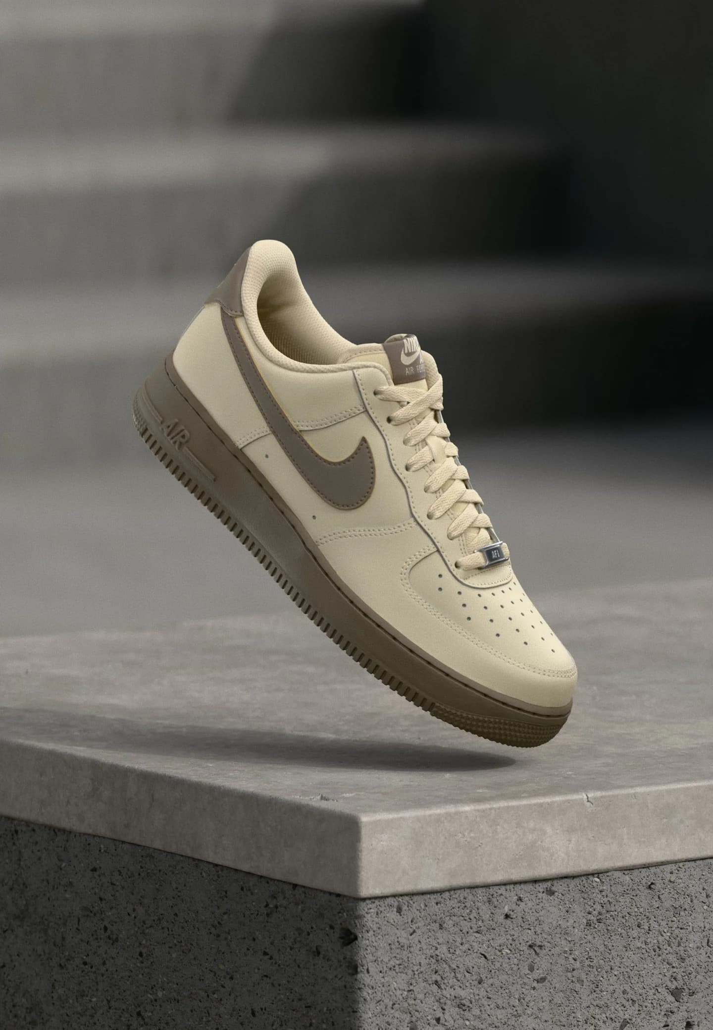 AIR FORCE 1 07 - Кроссовки низкие - фото 1