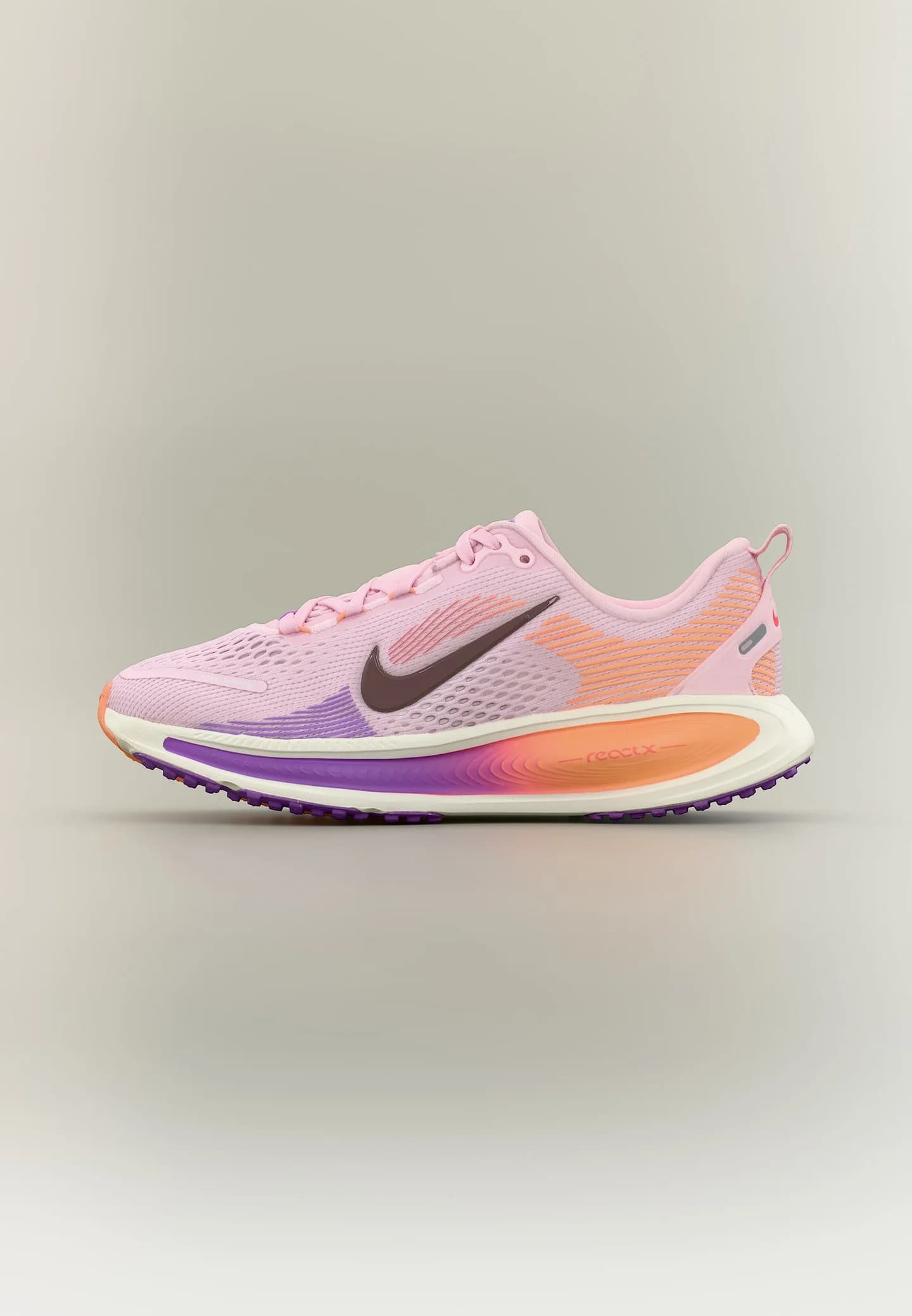 VOMERO 18 UNISEX - Кроссовки для бега для тренировок - фото 1