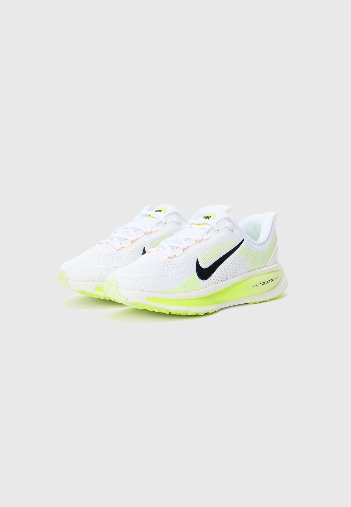 VOMERO 18 UNISEX - Кроссовки для бега для тренировок - фото 2