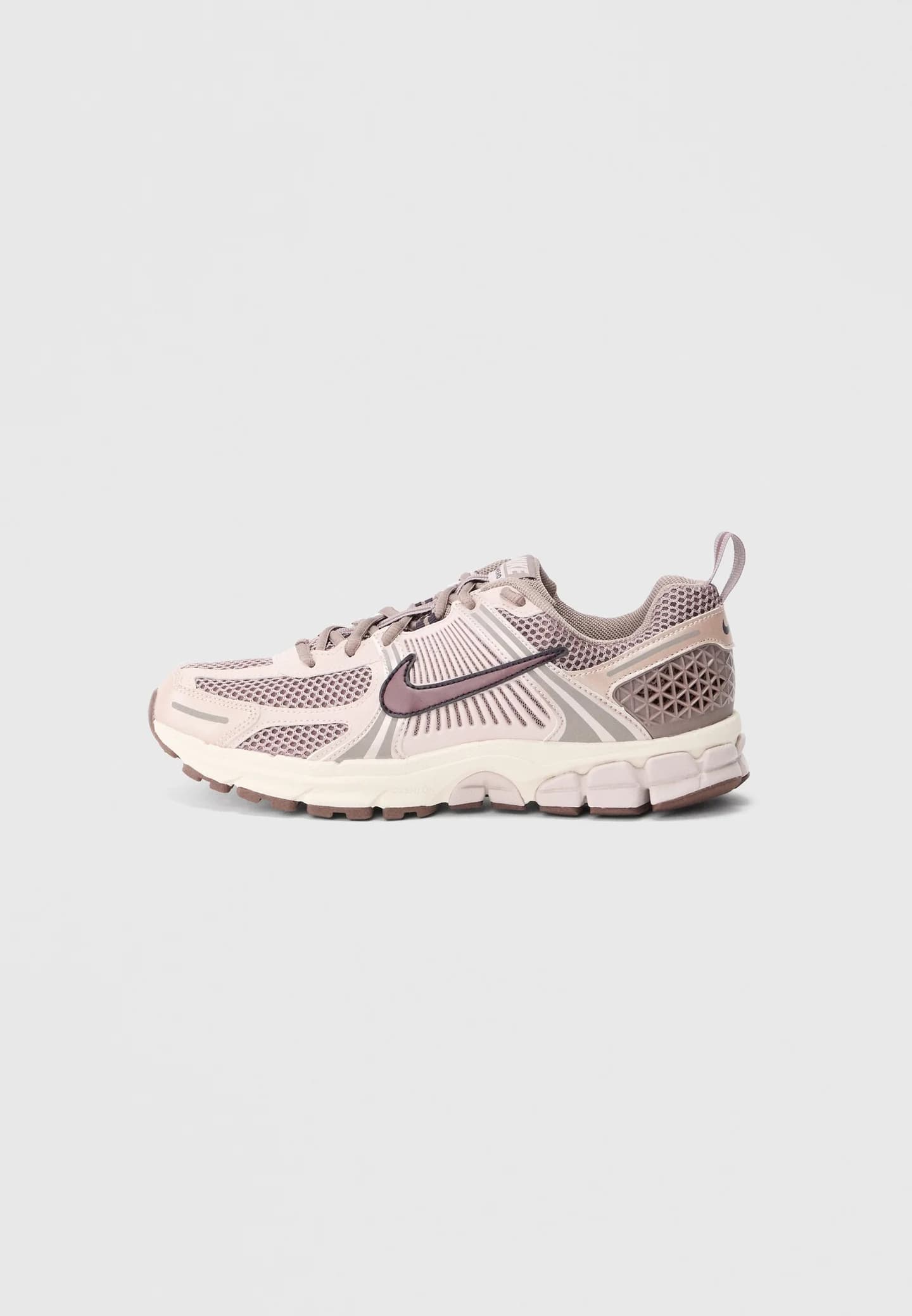VOMERO 5 BG UNISEX - Кроссовки низкие - фото 1
