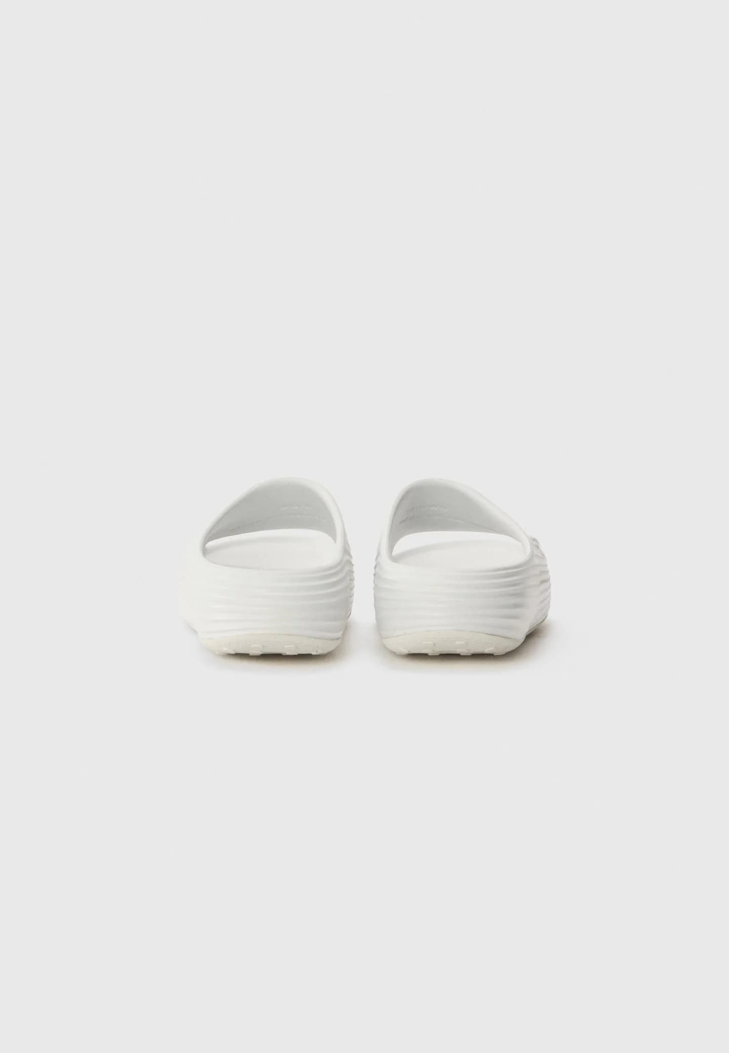 REJUVEN8 UNISEX – Шлепанцы на плоской подошве - фото 3
