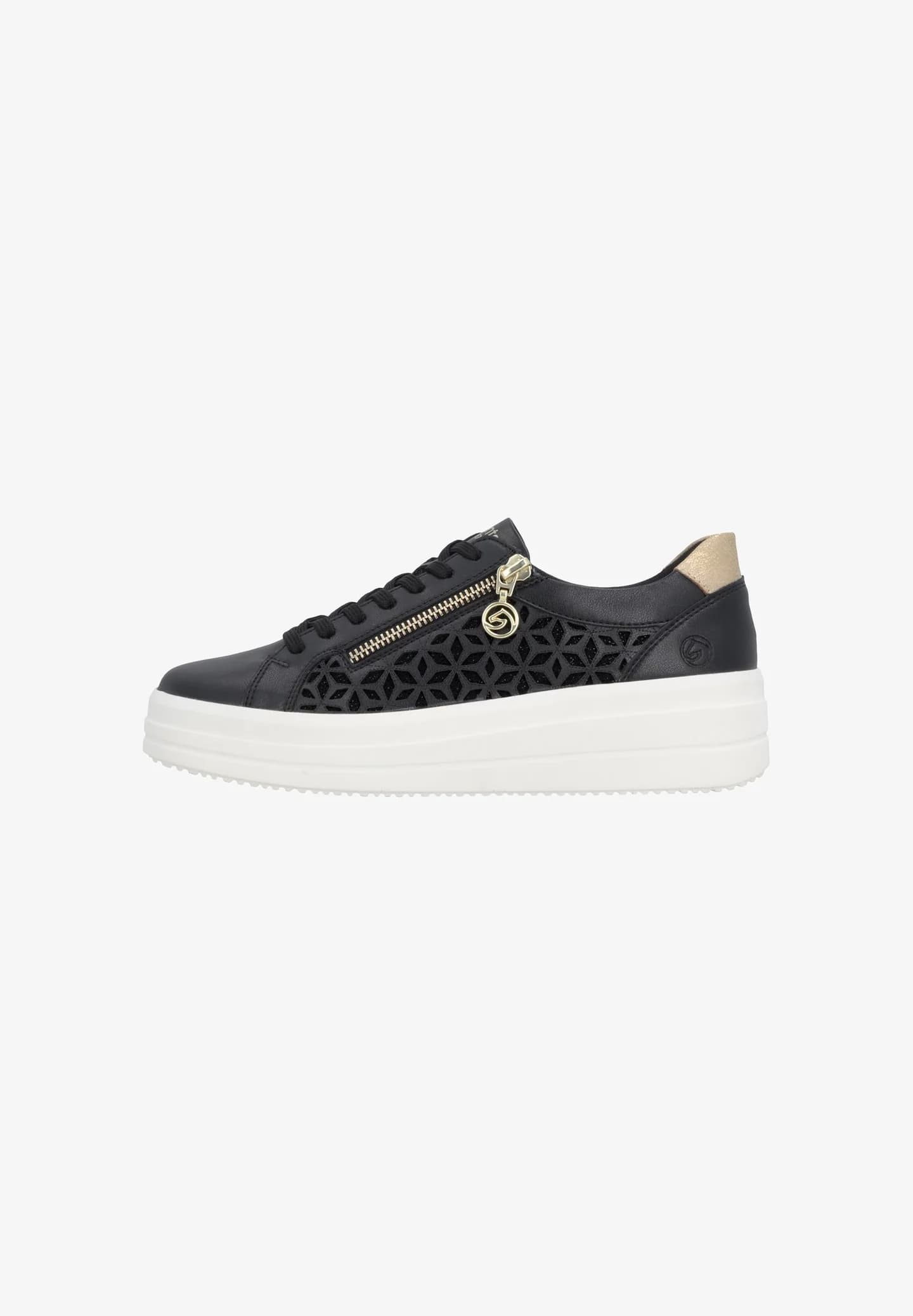 кроссовки на шнуровке - фото 1