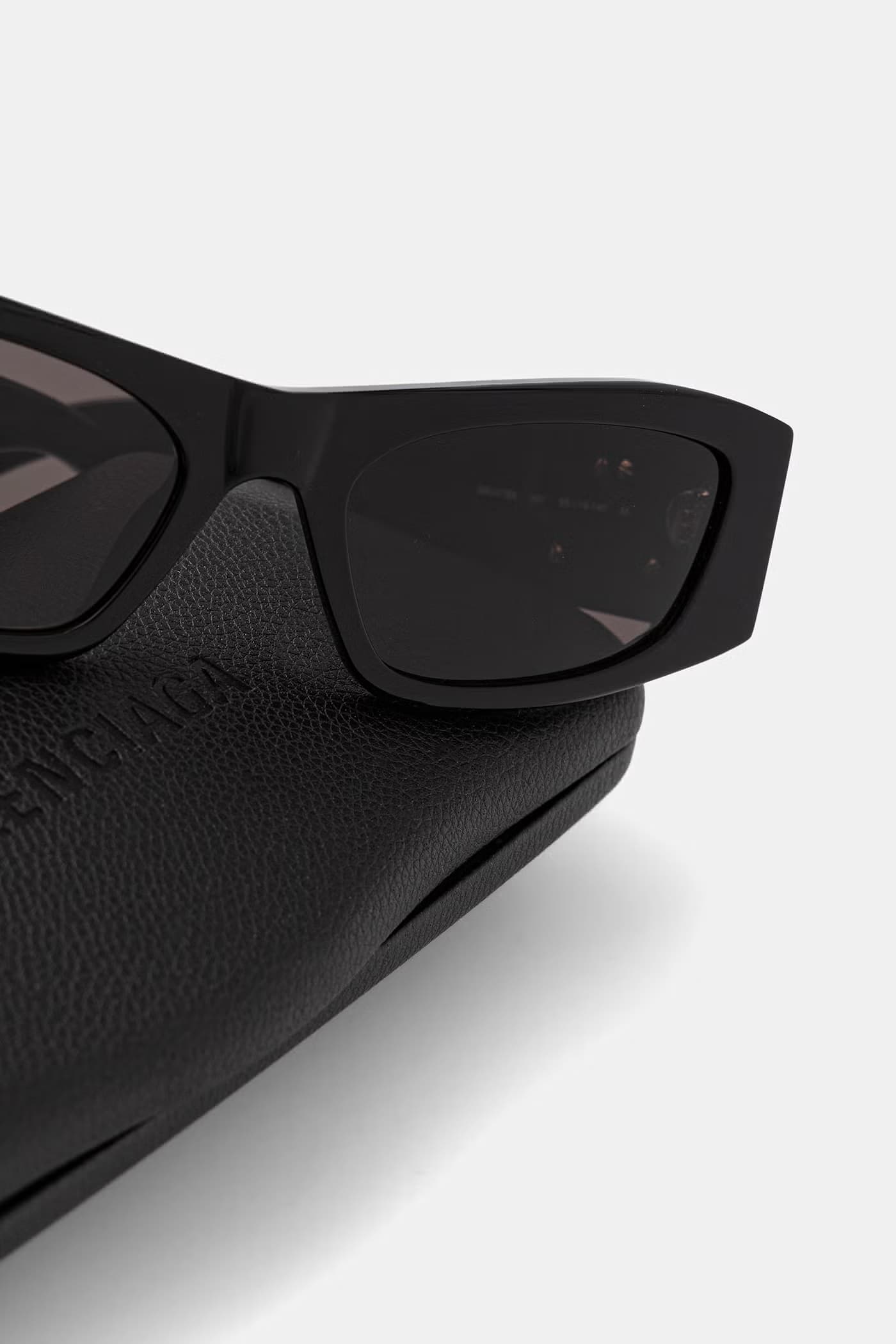 Женские солнцезащитные очки - фото 6