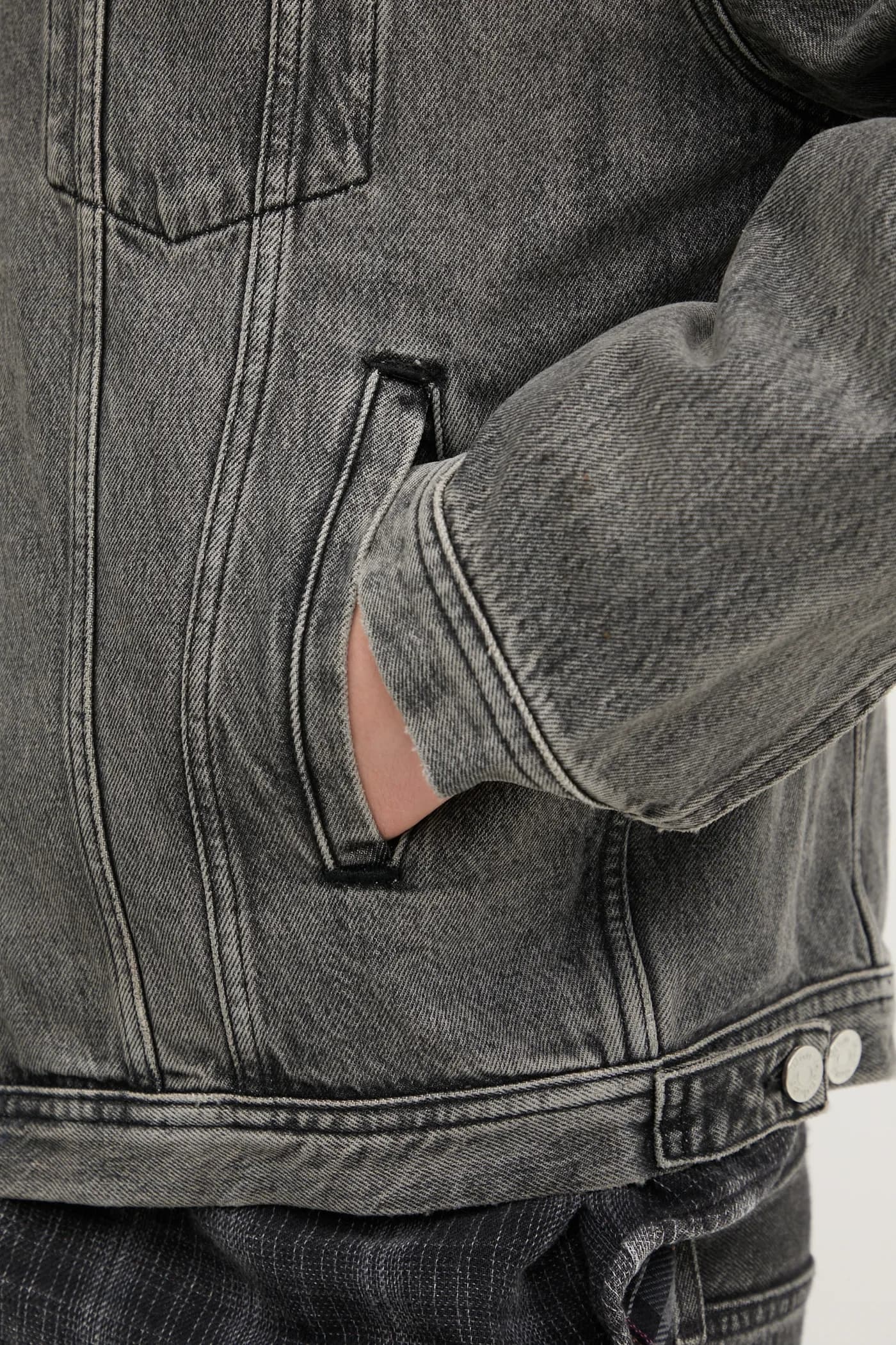 Джинсовая куртка - фото 10