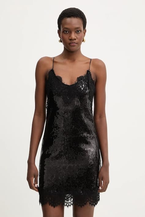 Есть одно платье