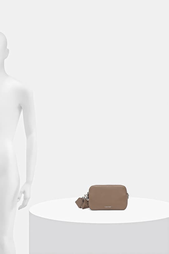 Сумочка Кельвина Кляйна - фото 7