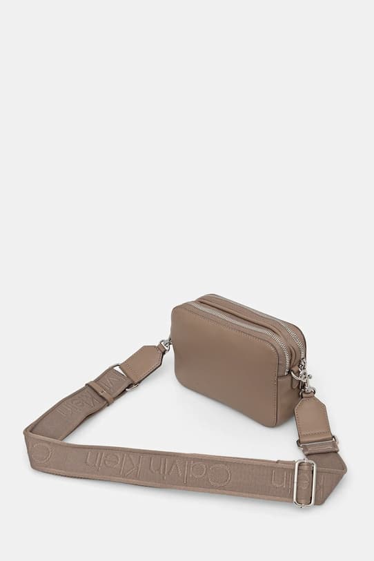 Сумочка Кельвина Кляйна - фото 4