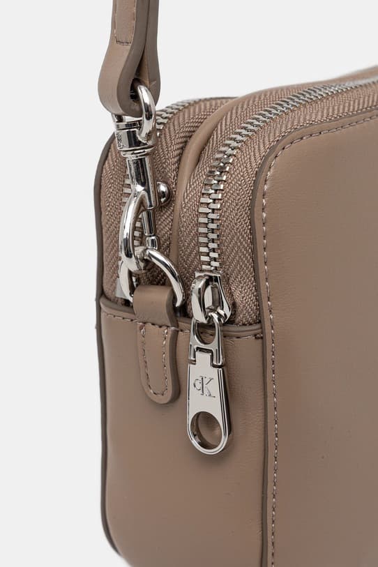 Сумочка Кельвина Кляйна - фото 5