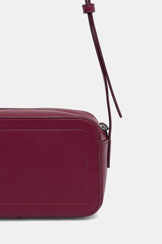 Сумочка Кельвина Кляйна - фото 4