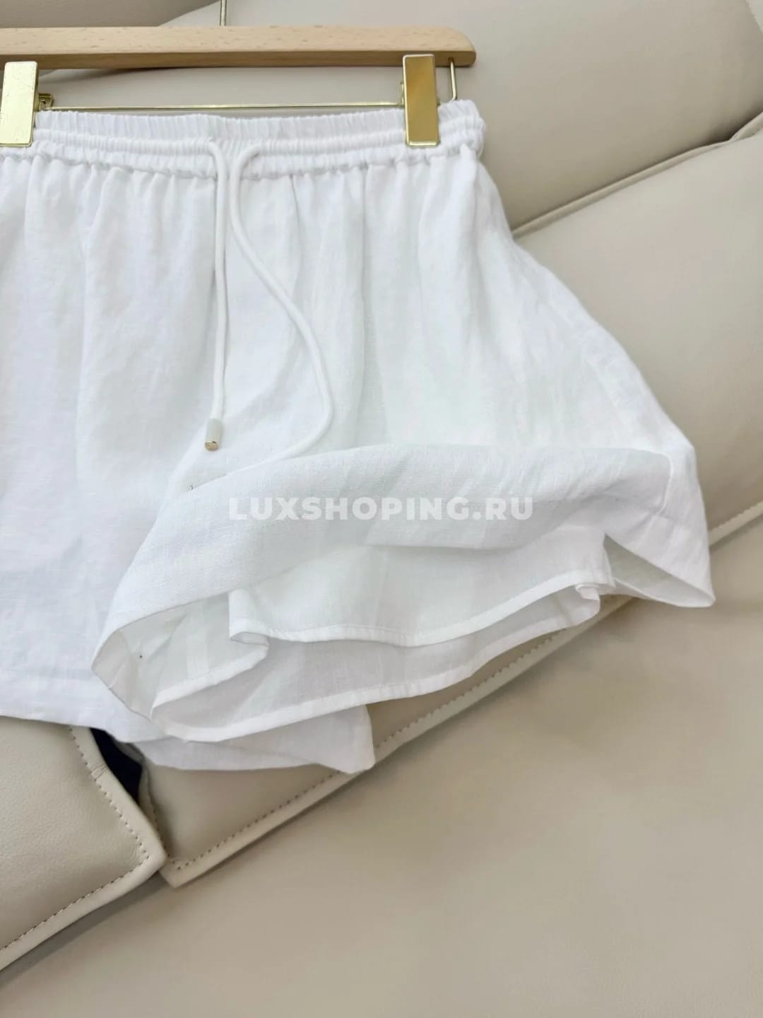Zimmermann льняной костюм с шортами на завязках белый - фото 8