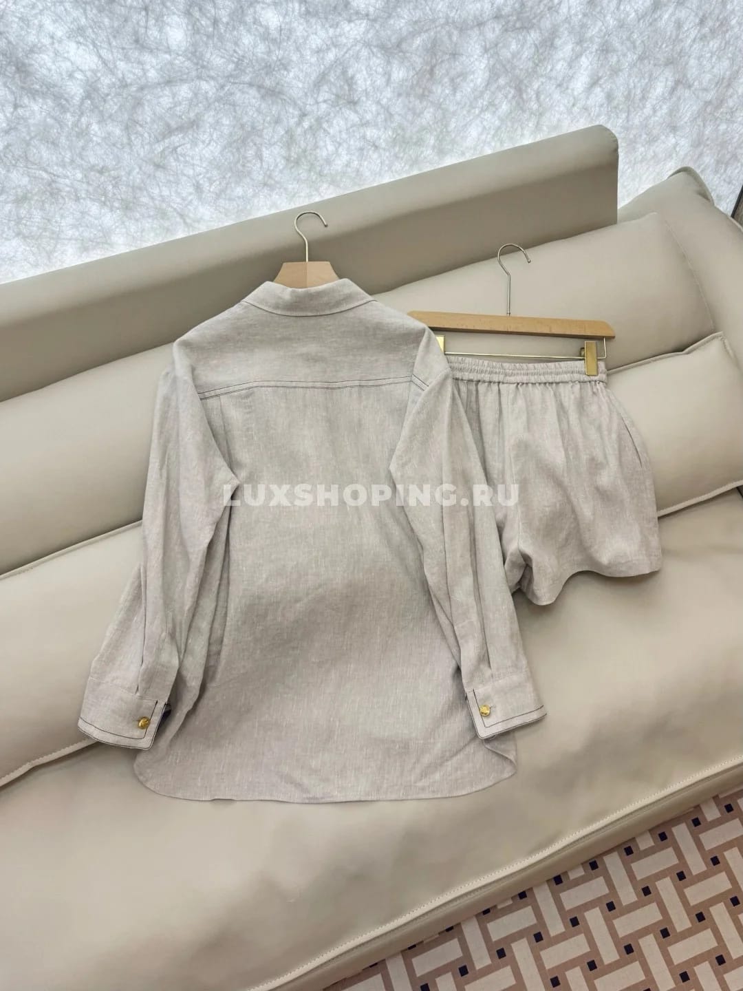 Zimmermann льняной костюм с шортами на завязках бежевый - фото 3