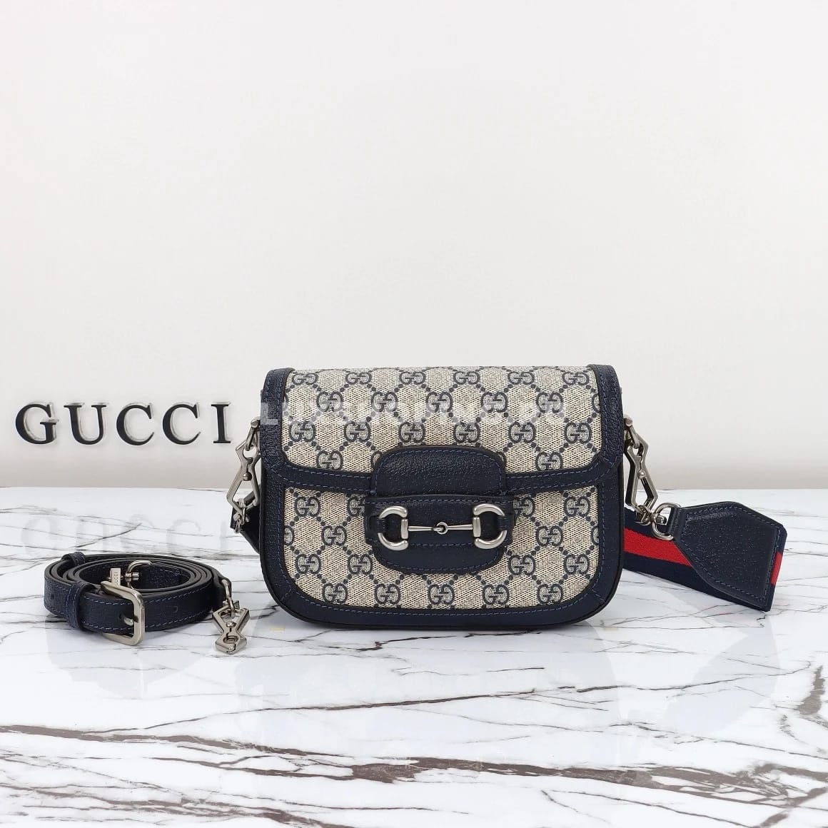 Gucci Horsebit Маленькая Сумка через плечо канва/black