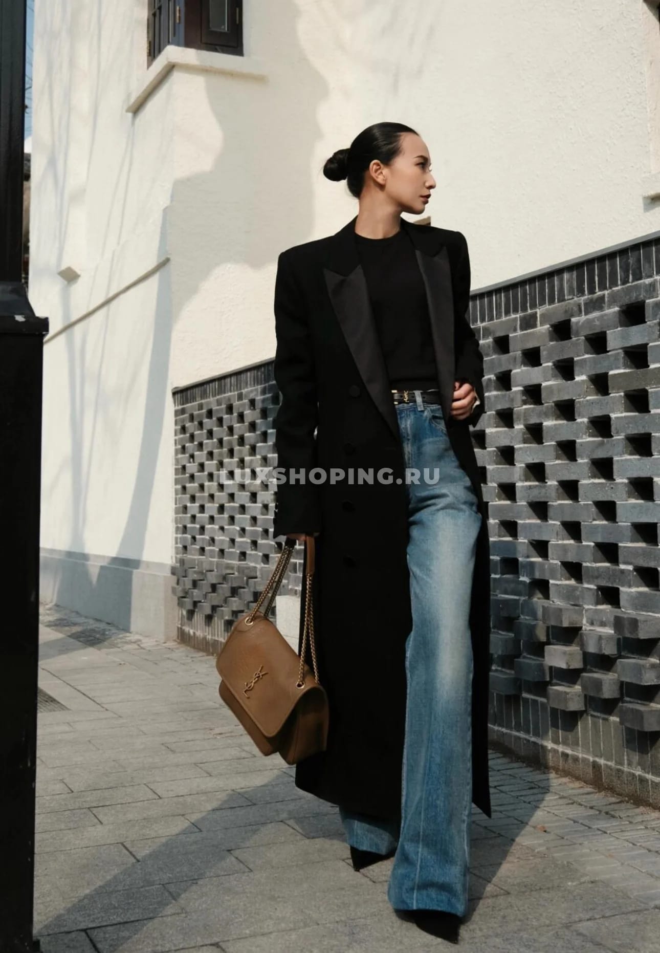 Saint Laurent Сумка Niki 28 см из мягкой овечьей кожи Беж - фото 3