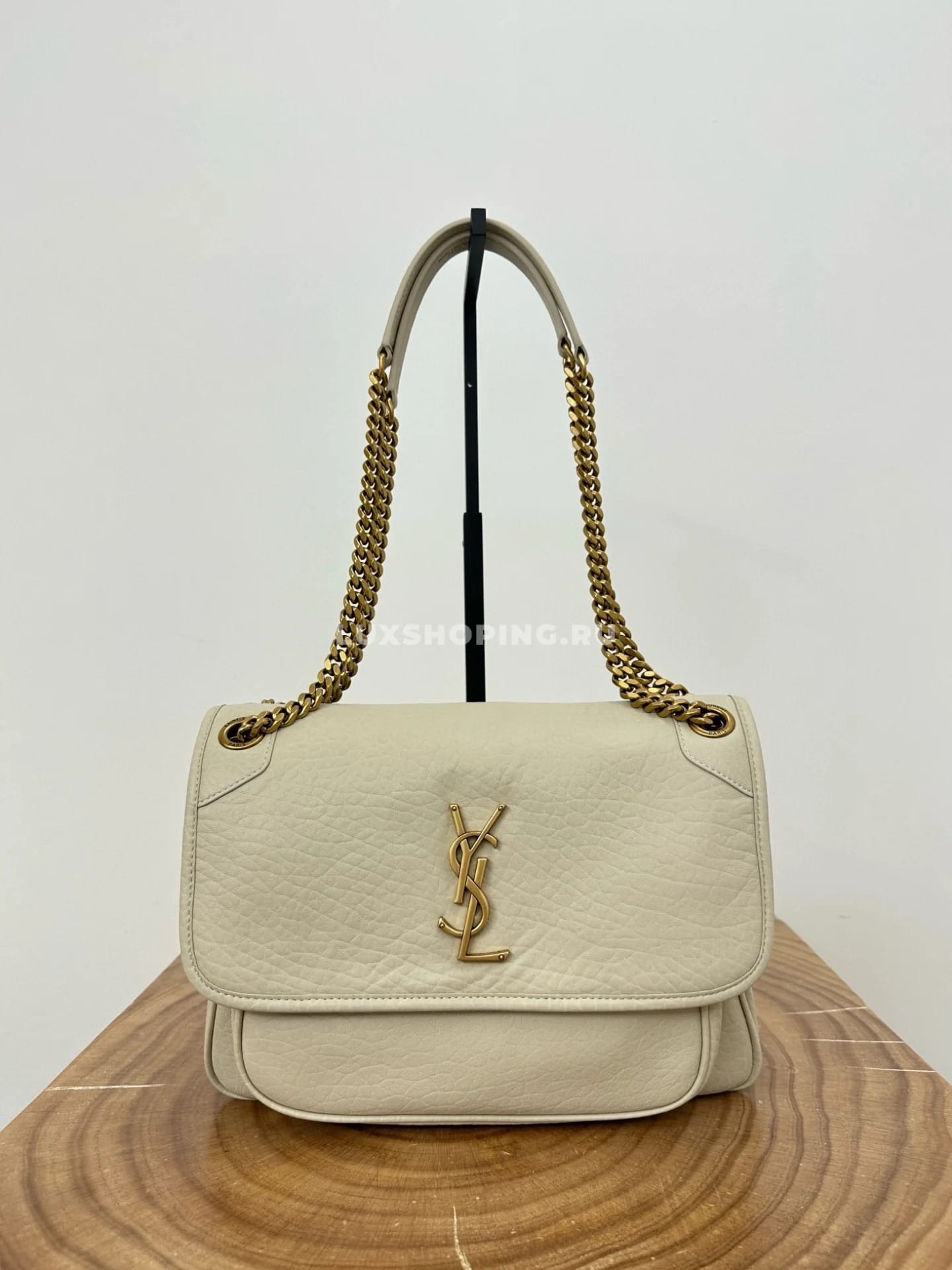 Saint Laurent Сумка Niki 28 см из мягкой овечьей кожи Белая - фото 6