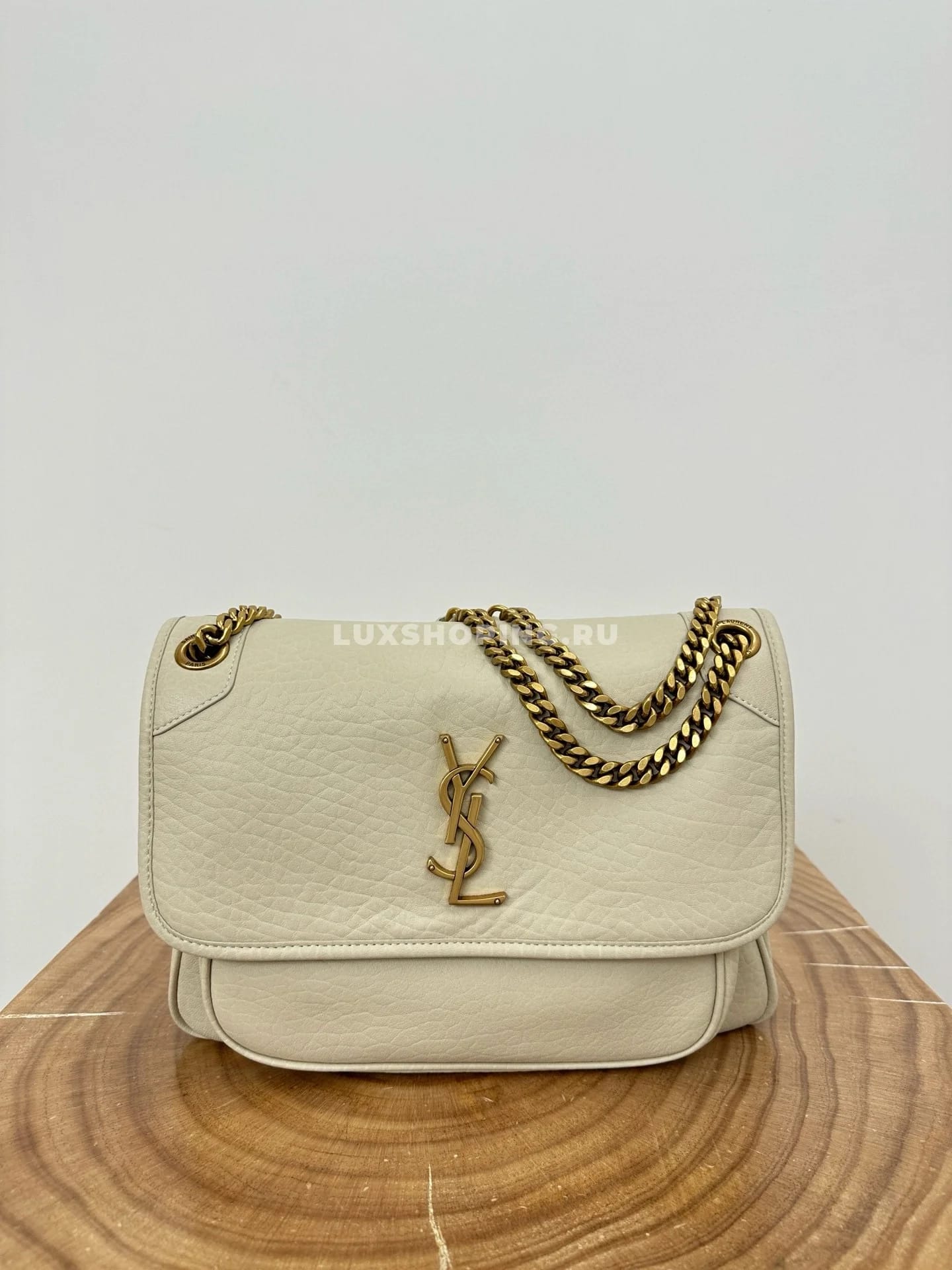 Saint Laurent Сумка Niki 28 см из мягкой овечьей кожи Белая - фото 7