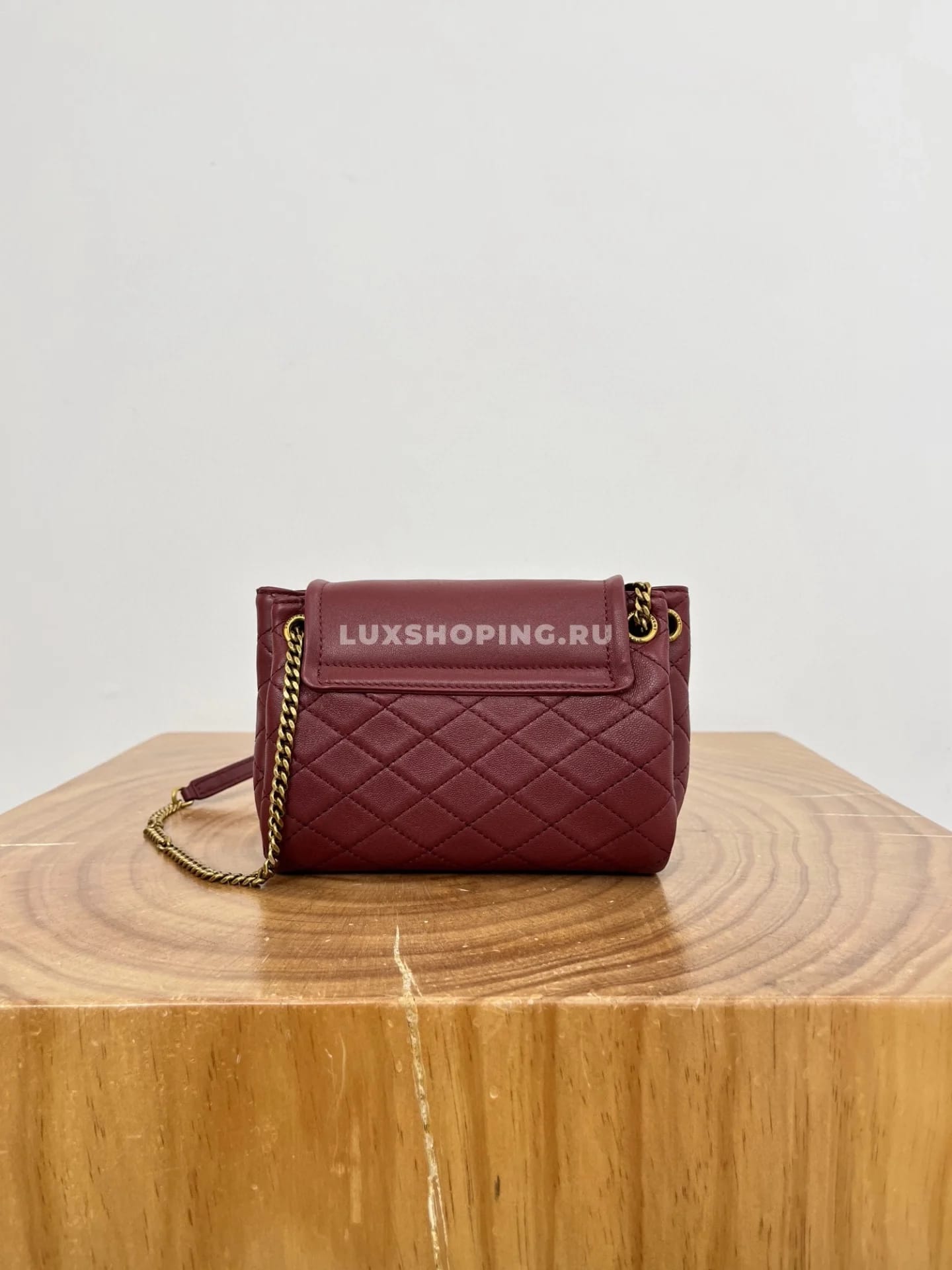Saint Laurent Сумка Mini Nolita в цвете «спелый гранат» - фото 11