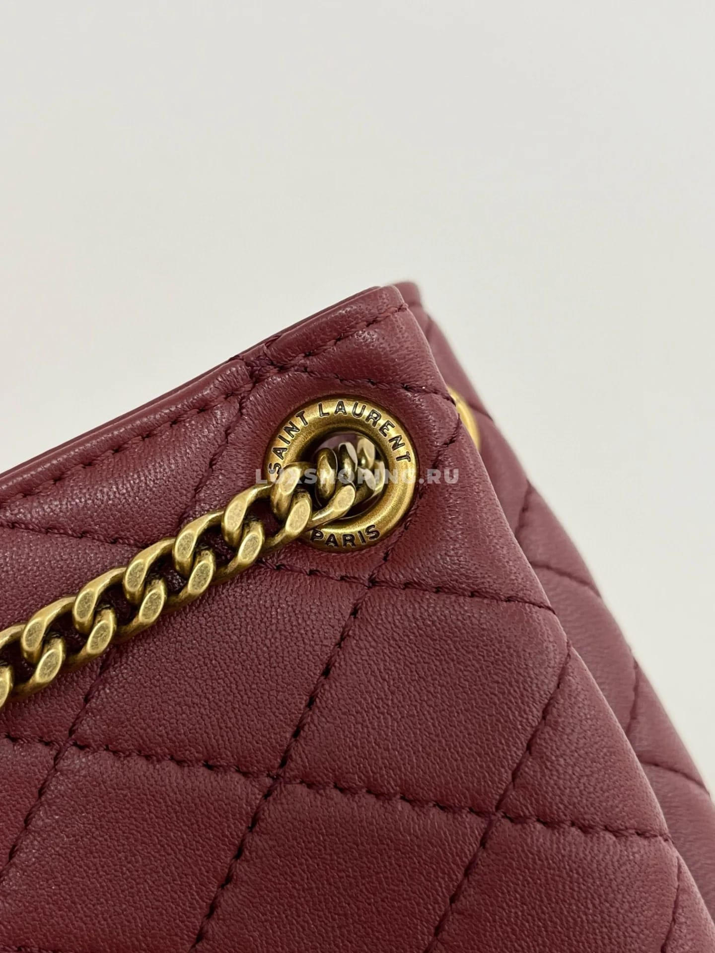 Saint Laurent Сумка Mini Nolita в цвете «спелый гранат» - фото 6