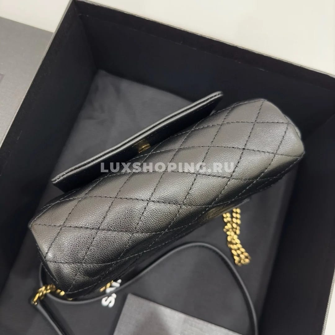 Saint Laurent Сумка Mini Nolita в цвете Черном - фото 8