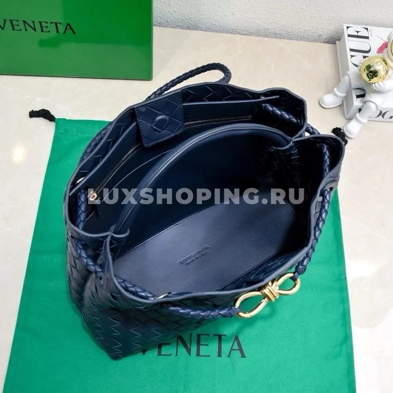 Сумка BOTTEGA VENETA ANDIAMO среднего размера в оттенке "глубокий синий" - фото 5