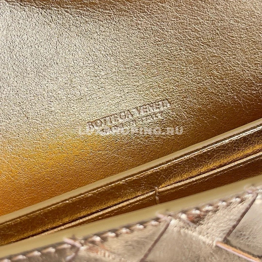 Сумка BOTTEGA VENETA ANDIAMO Clutch золотой - фото 8