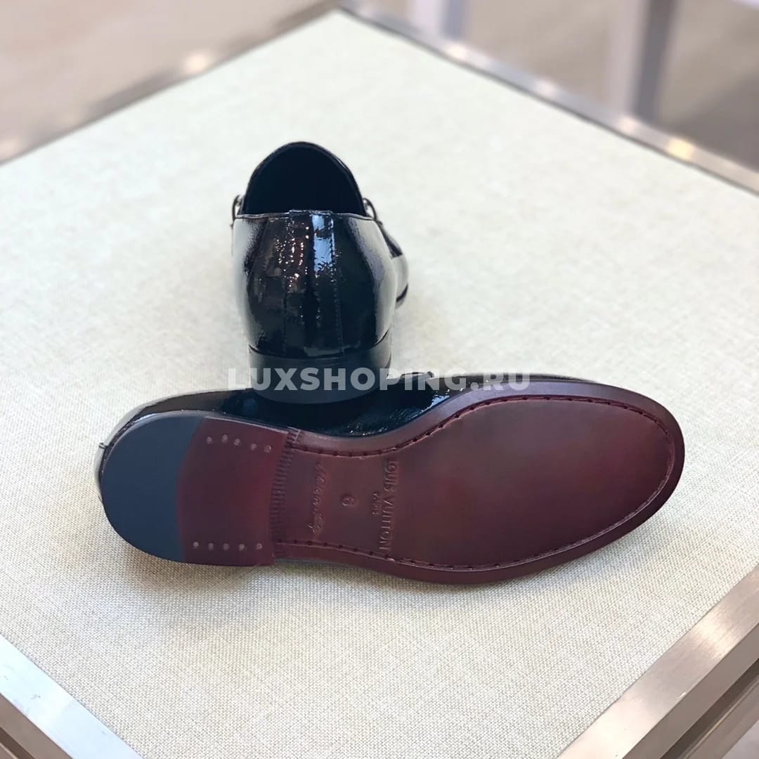 Туфли Louis Vuitton черные с пряжкой, лаковые - фото 4