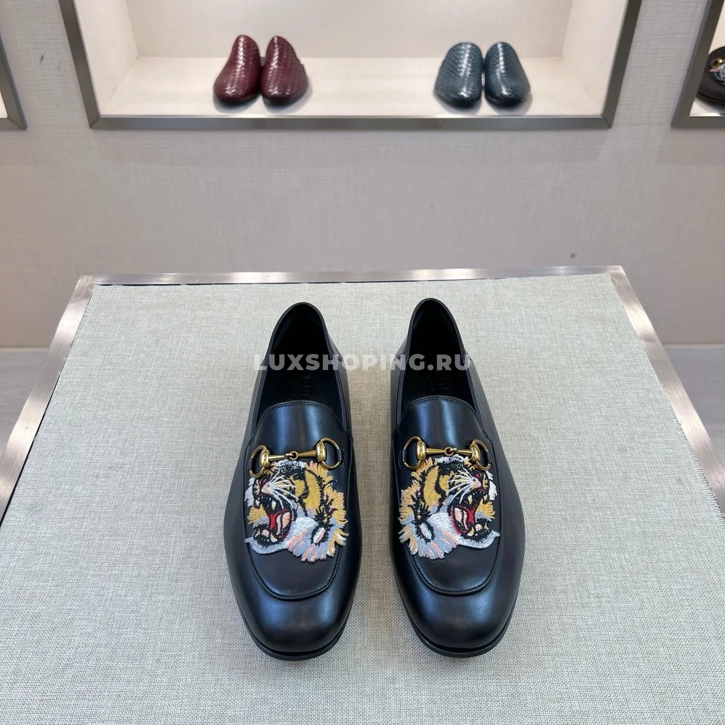 Мокасины Gucci черные с тигром - фото 3